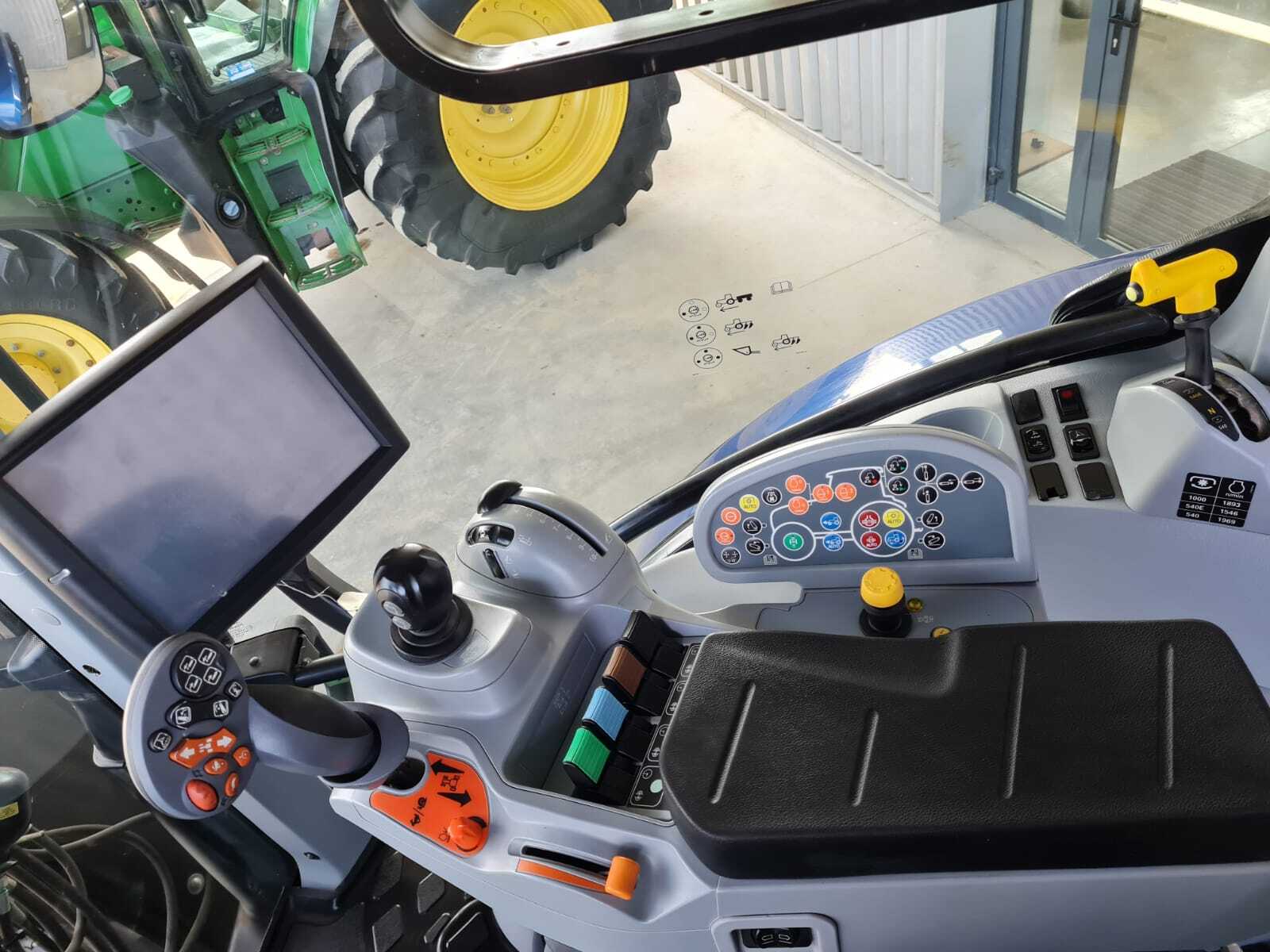 NEW HOLLAND T6.180 AC