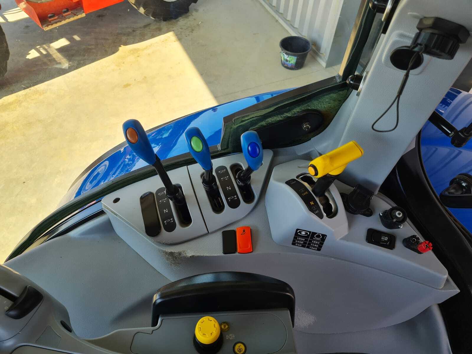 NEW HOLLAND T6.180 DC