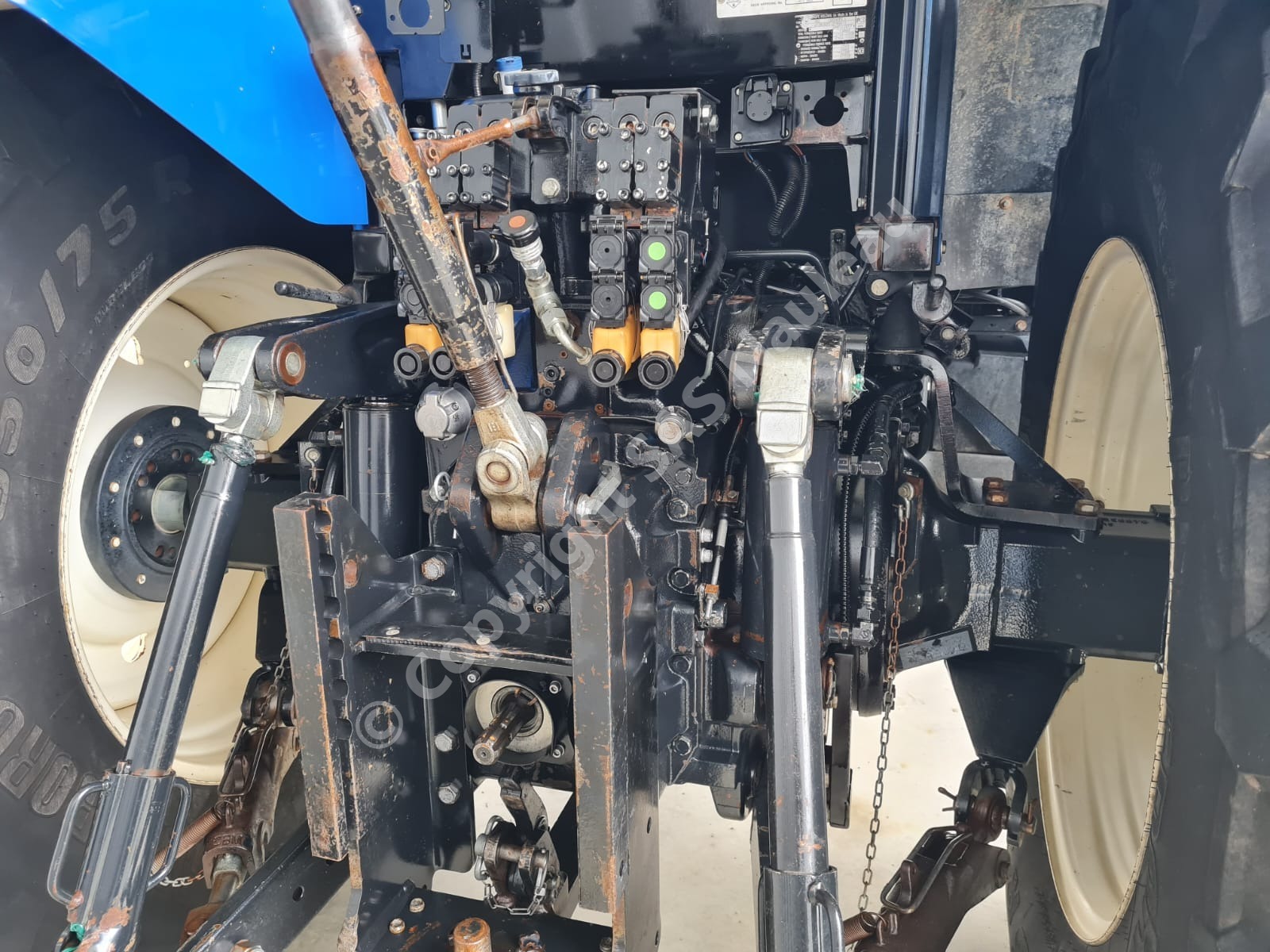 NEW HOLLAND T7040 AC