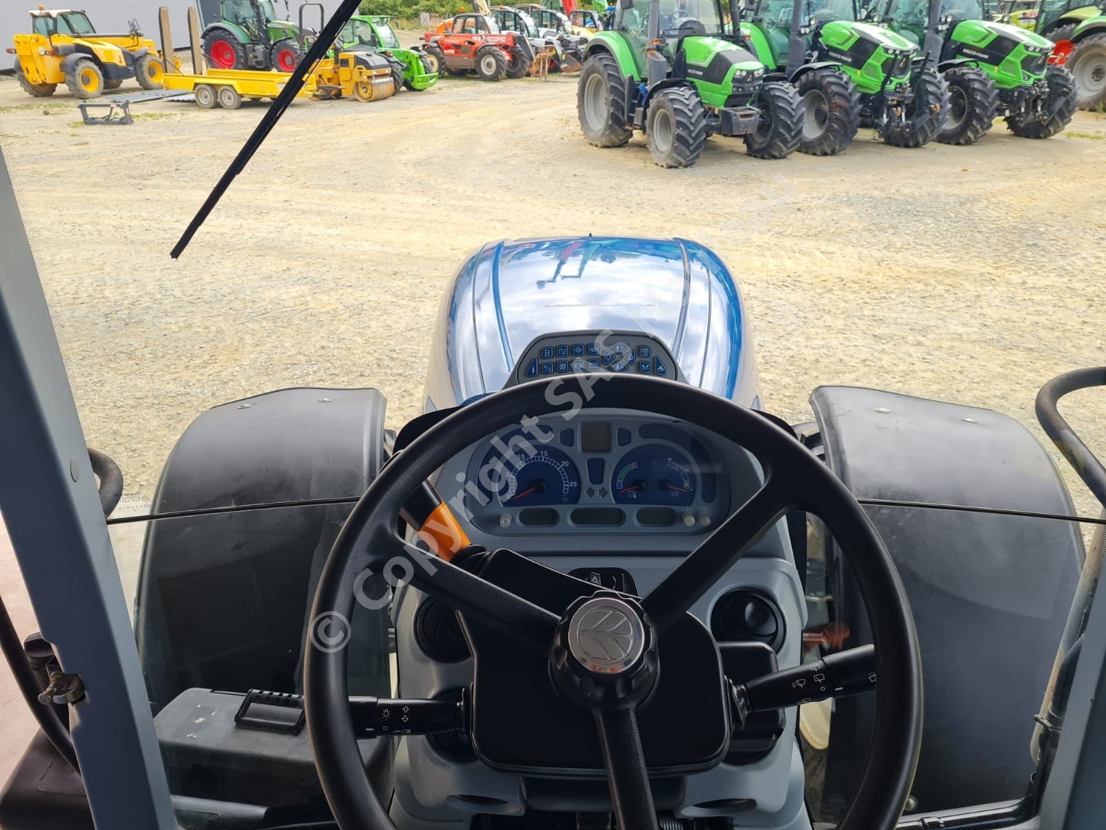 NEW HOLLAND T7040 AC