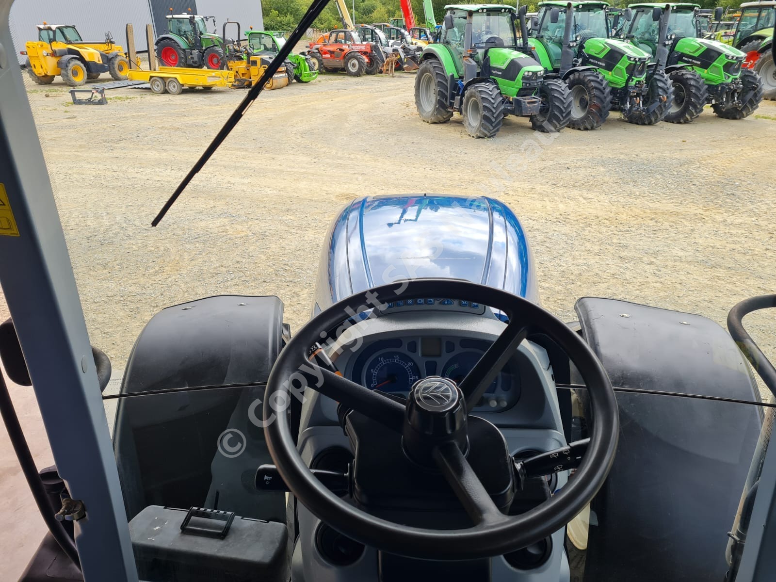 NEW HOLLAND T7040 AC