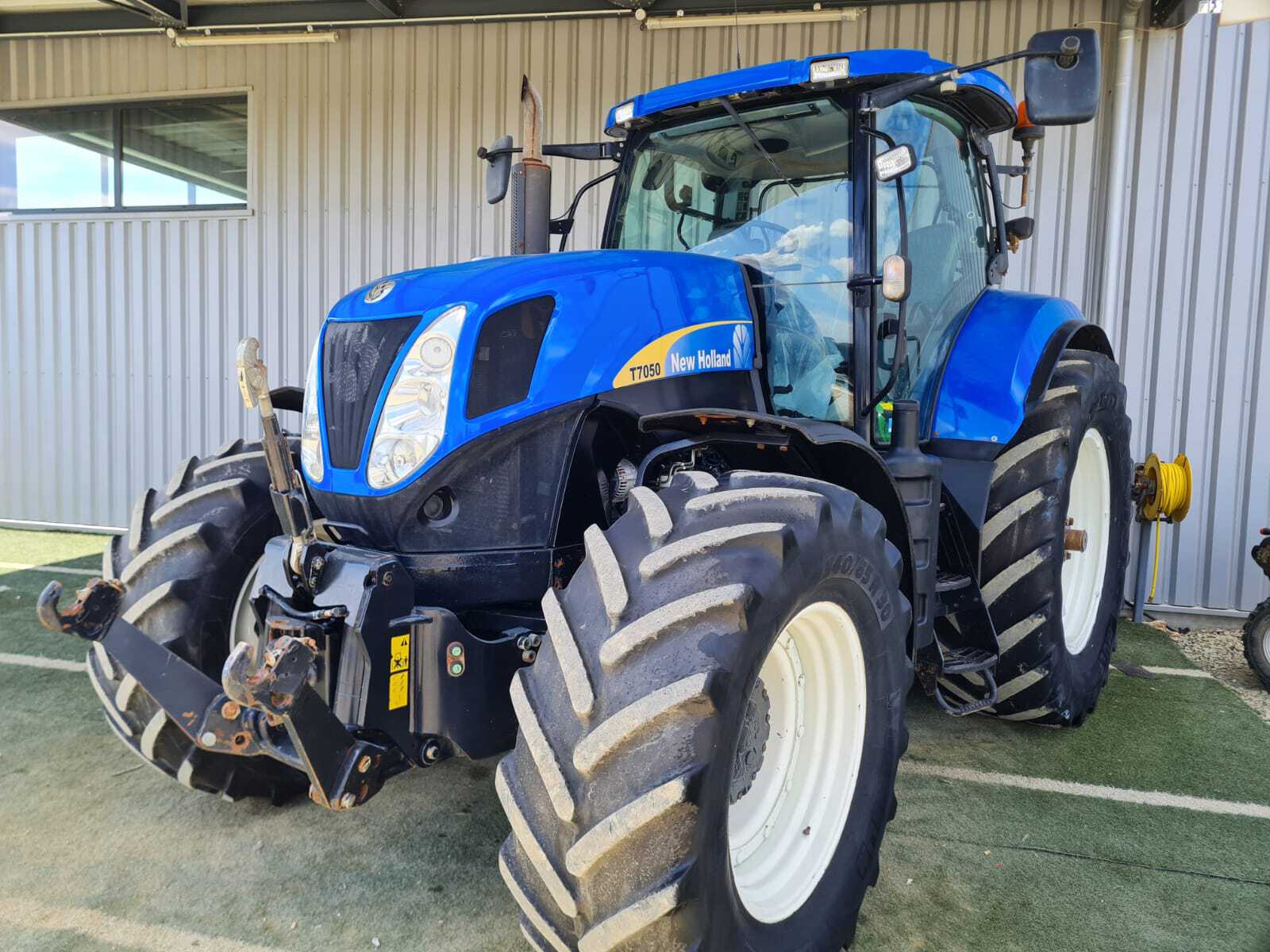 NEW HOLLAND T7050 PC