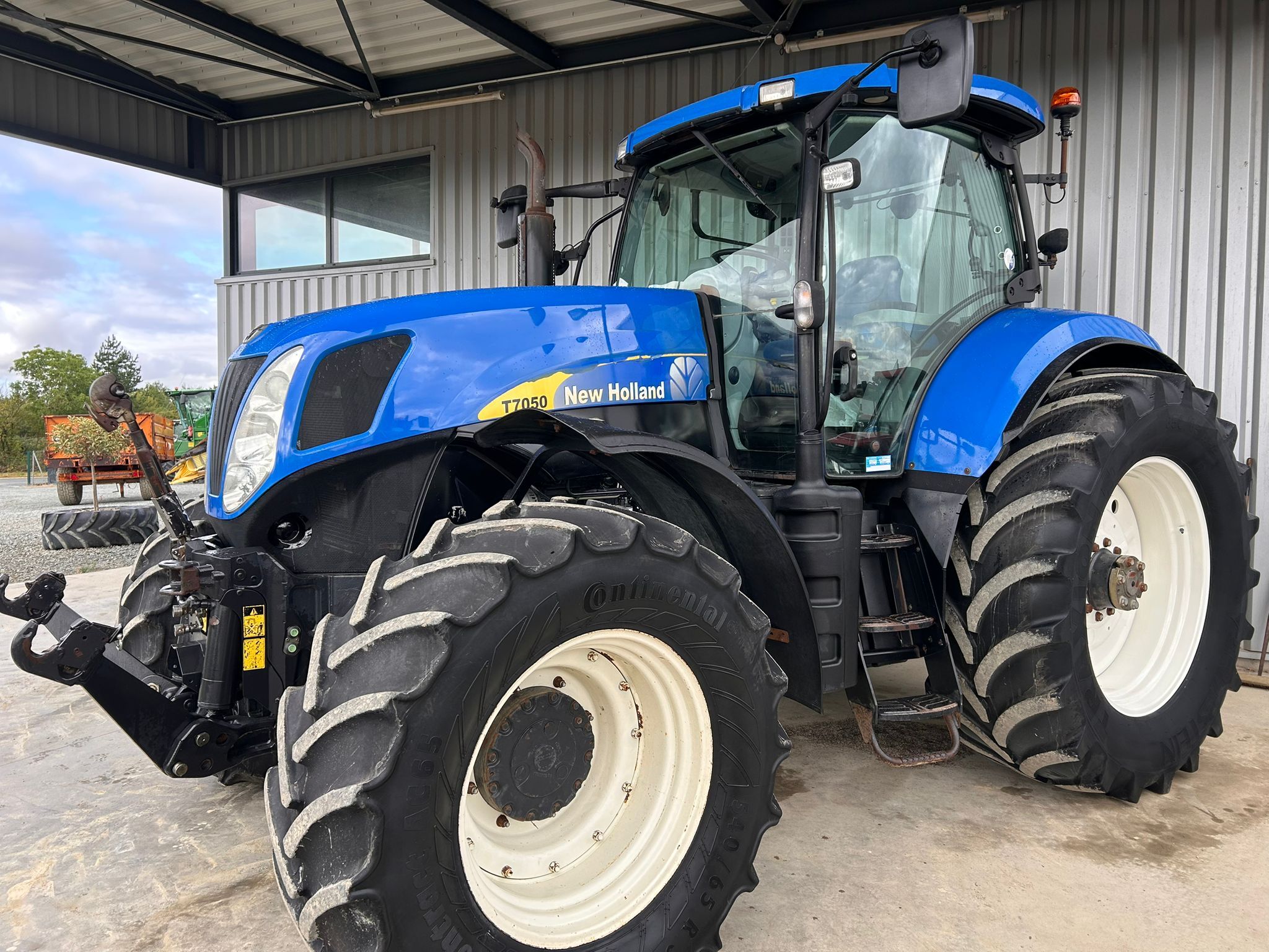 NEW HOLLAND T7050 PC