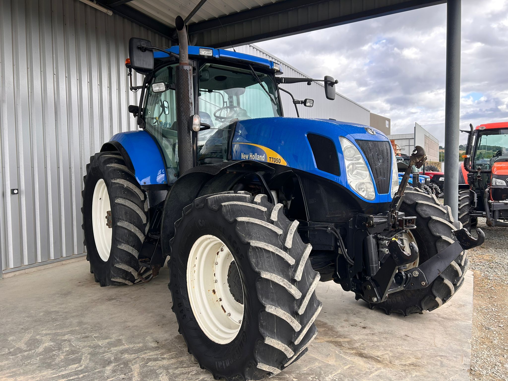 NEW HOLLAND T7050 PC