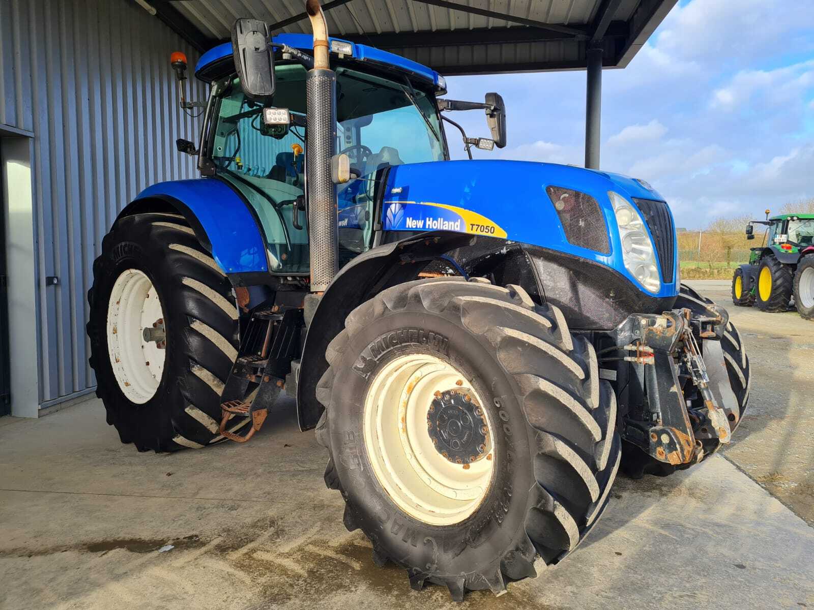 NEW HOLLAND T7050 PC