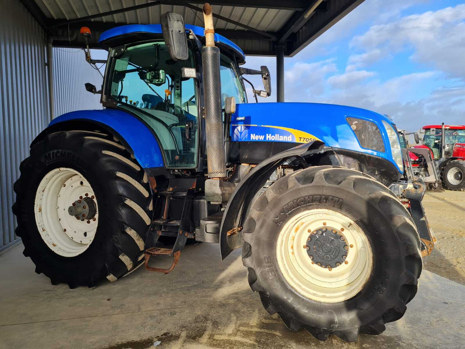 NEW HOLLAND T7050 PC