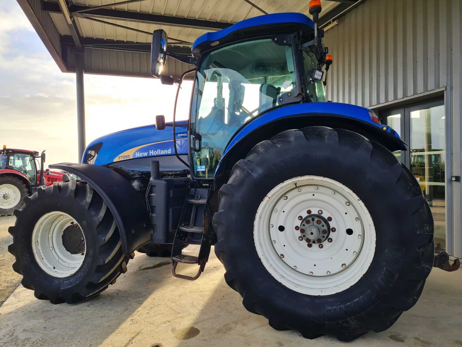 NEW HOLLAND T7050 PC