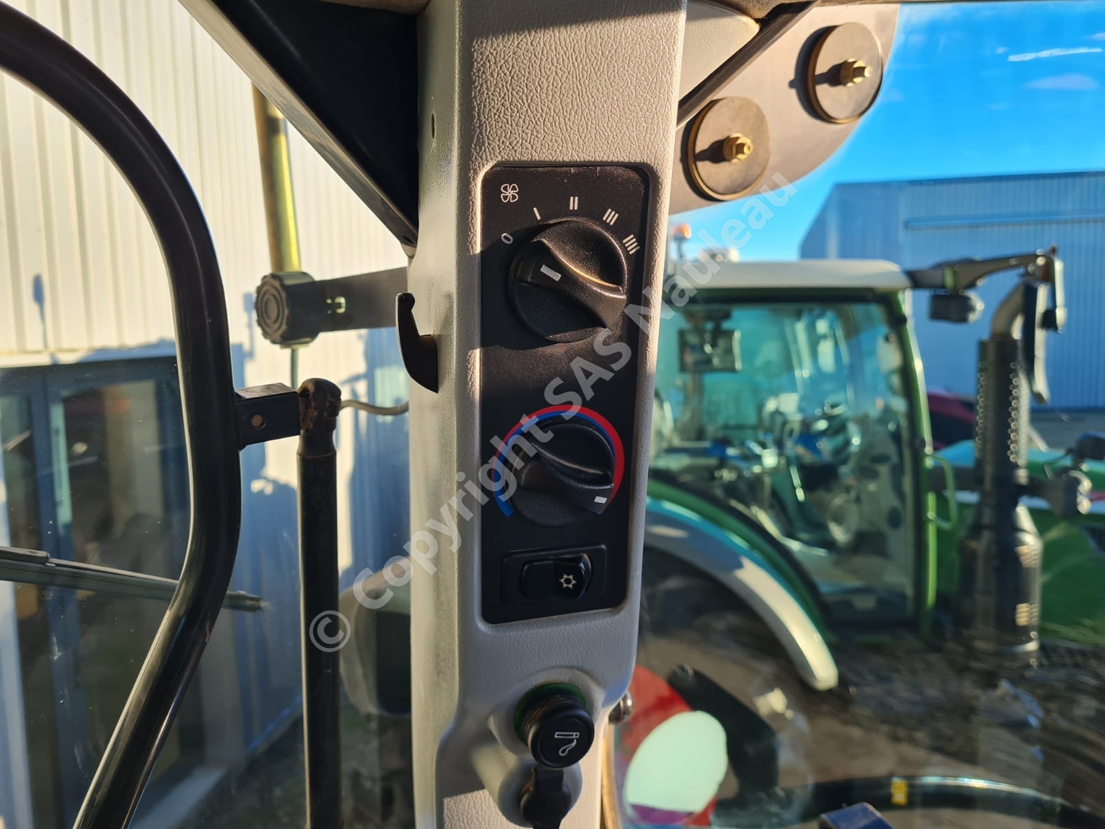 NEW HOLLAND T7060