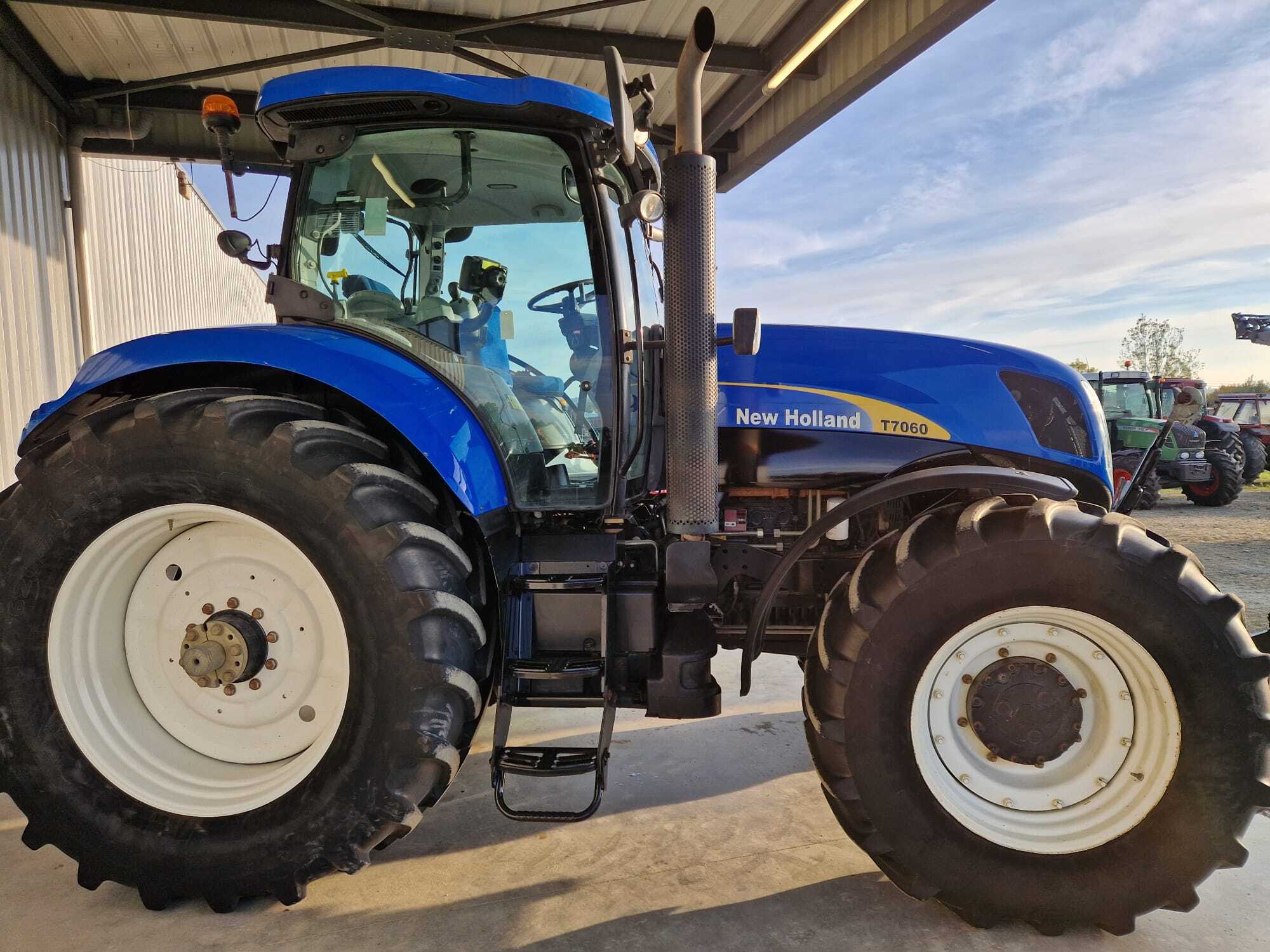 NEW HOLLAND T7060 PC