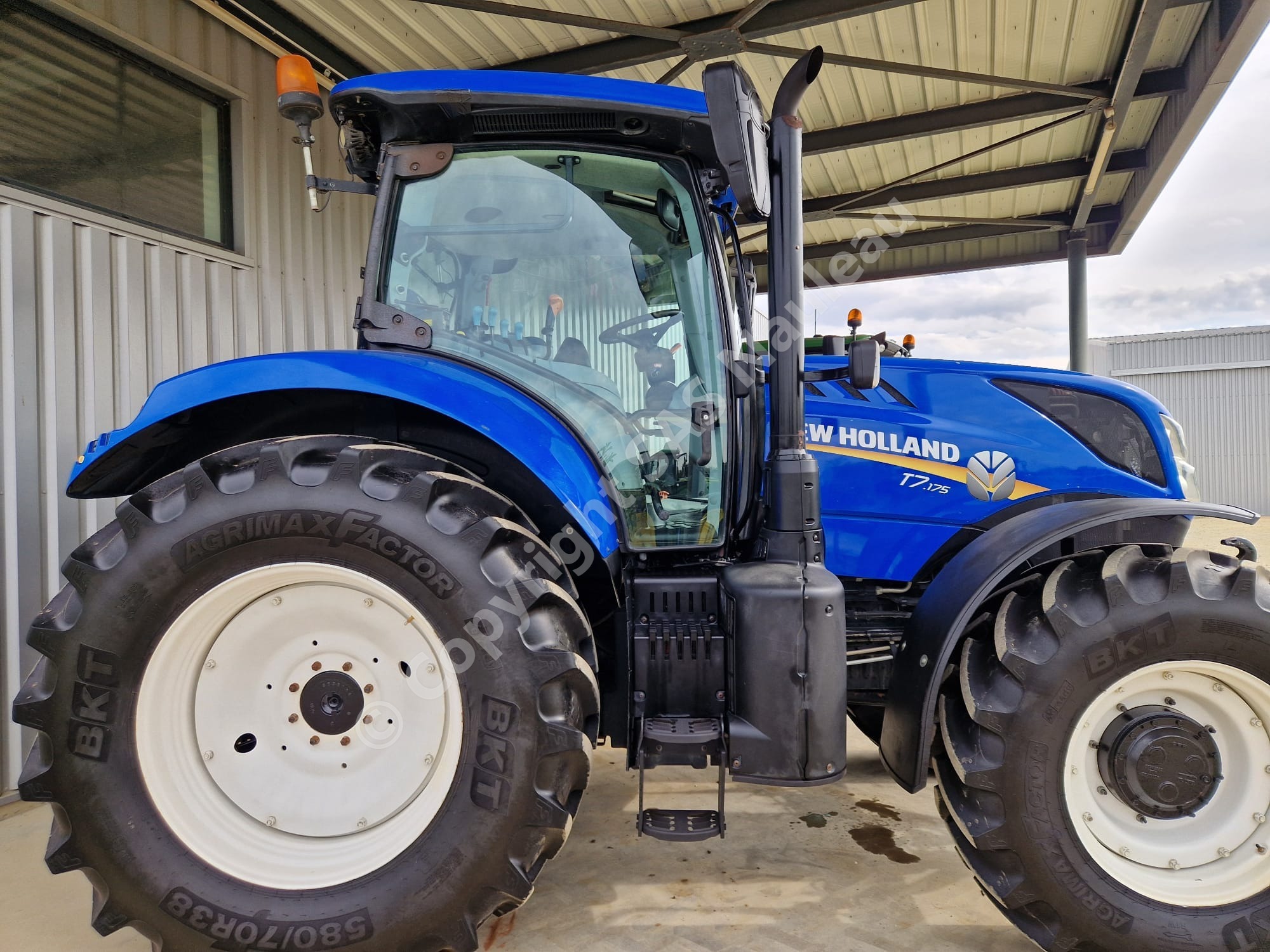 NEW HOLLAND T7.175 PC