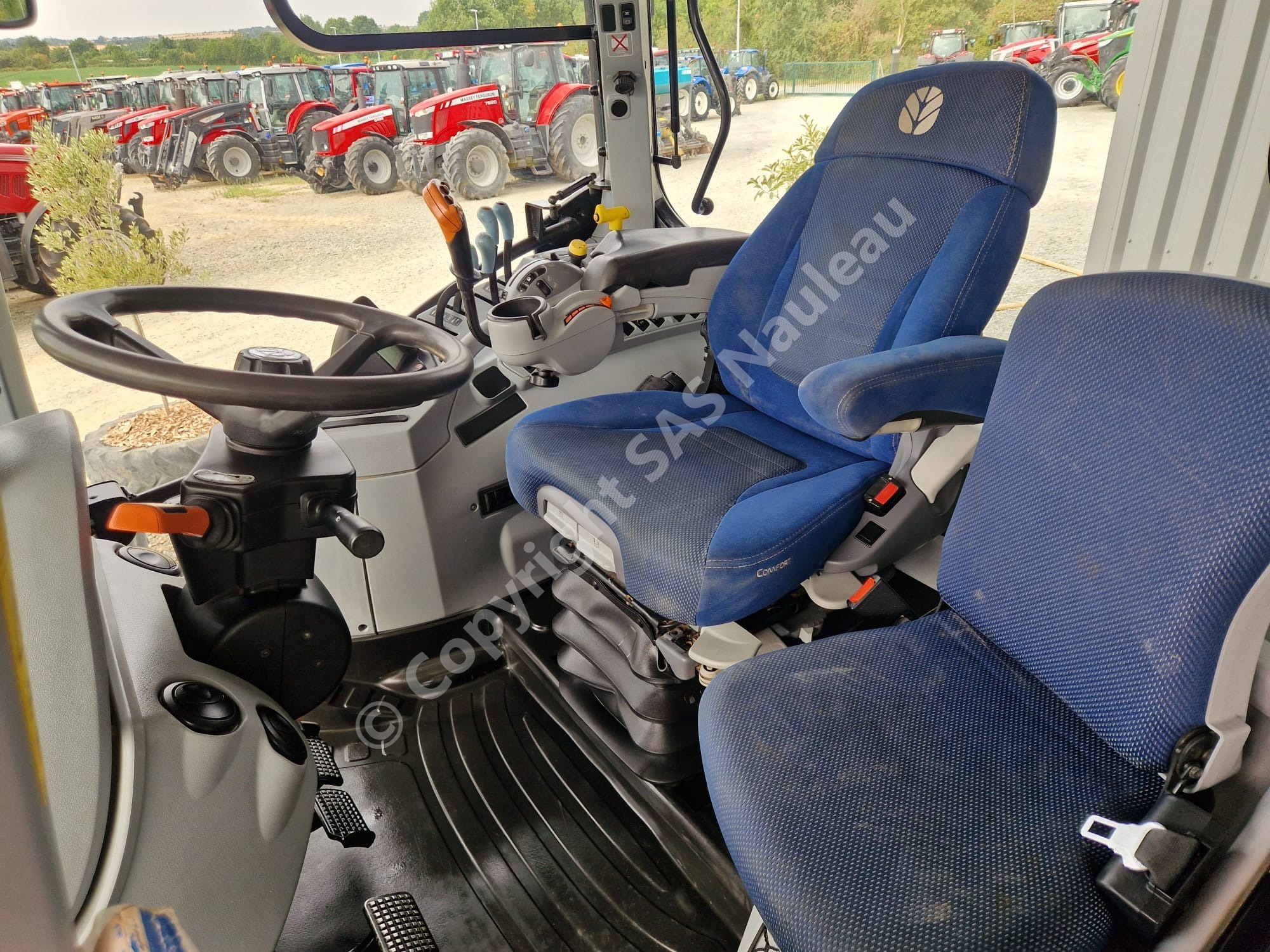 NEW HOLLAND T7.175 PC