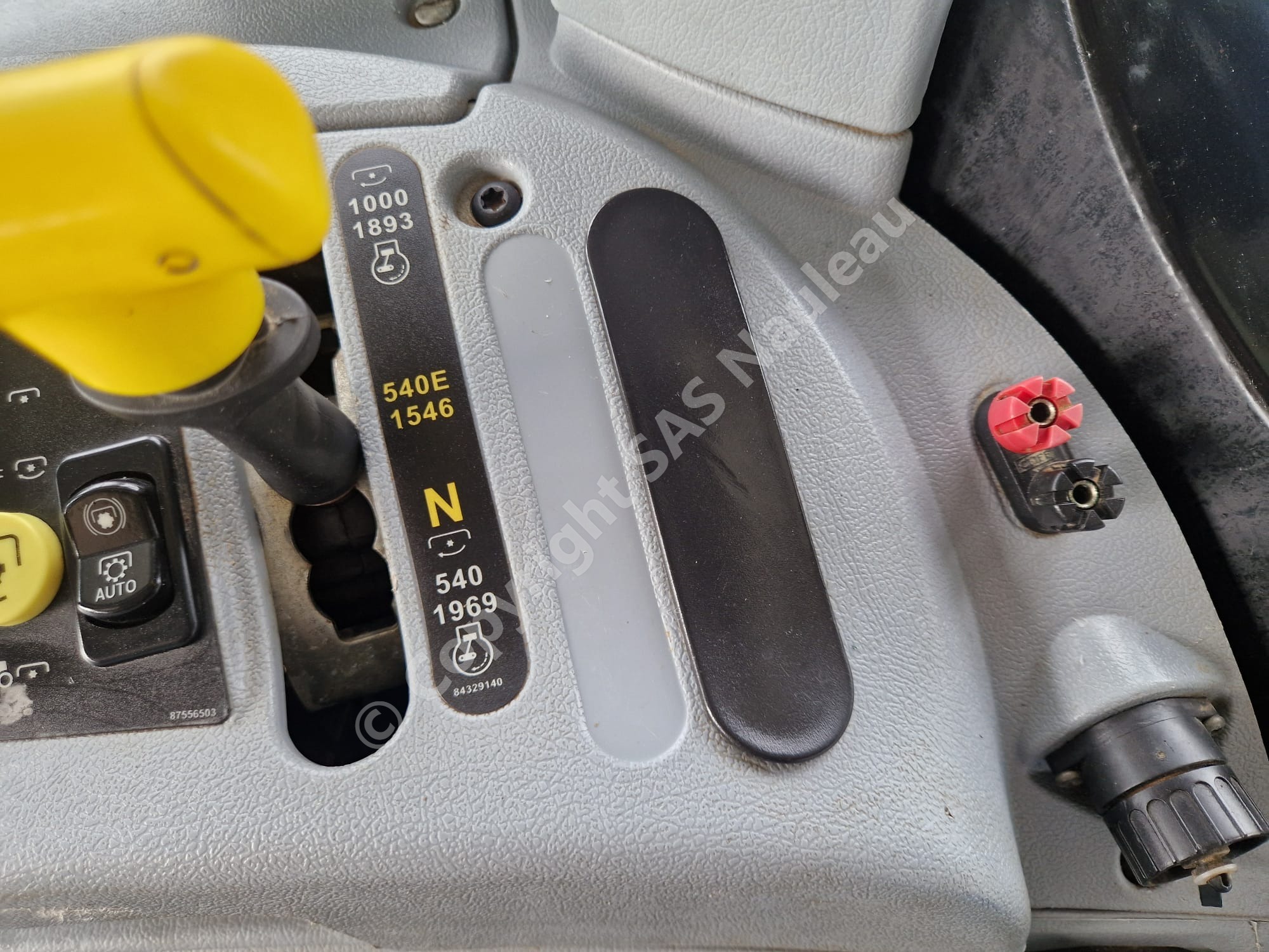 NEW HOLLAND T7.175 PC