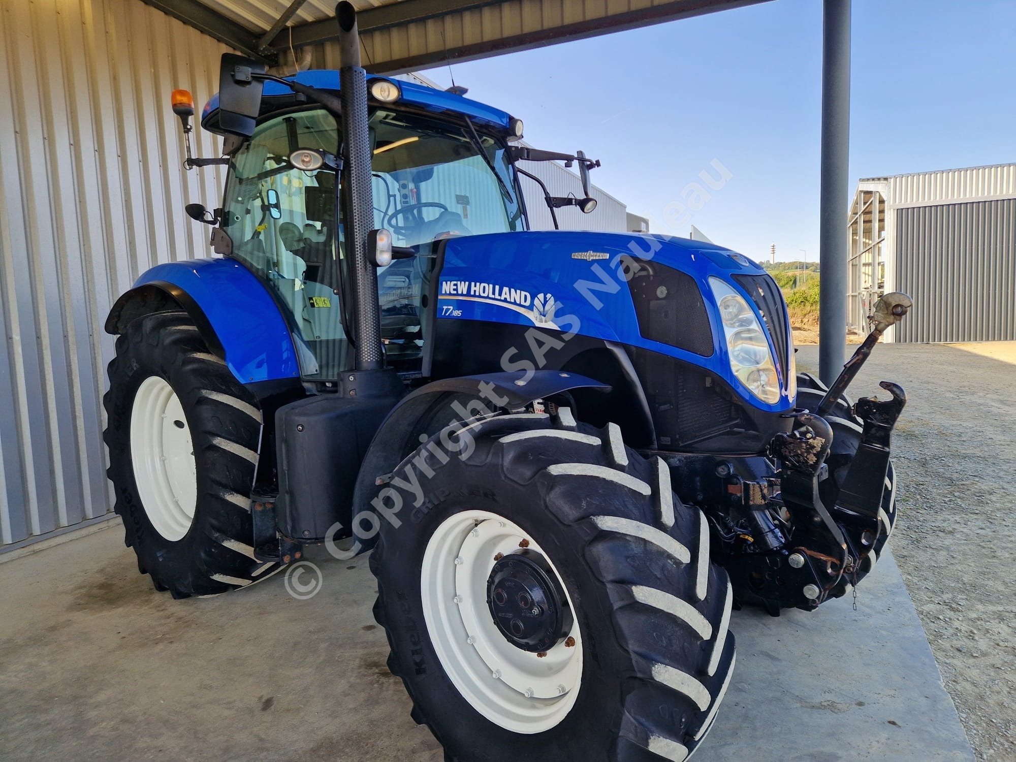 NEW HOLLAND T7.185 AC