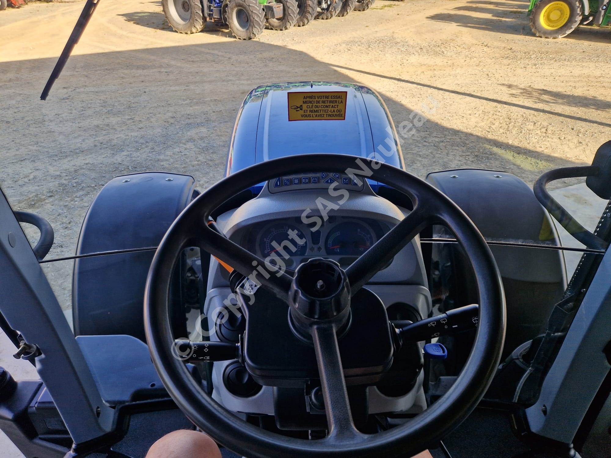 NEW HOLLAND T7.185 AC