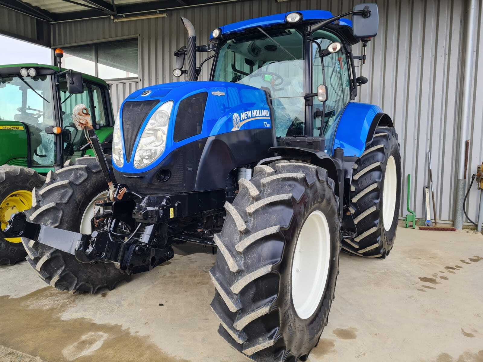 NEW HOLLAND T7.185 AC