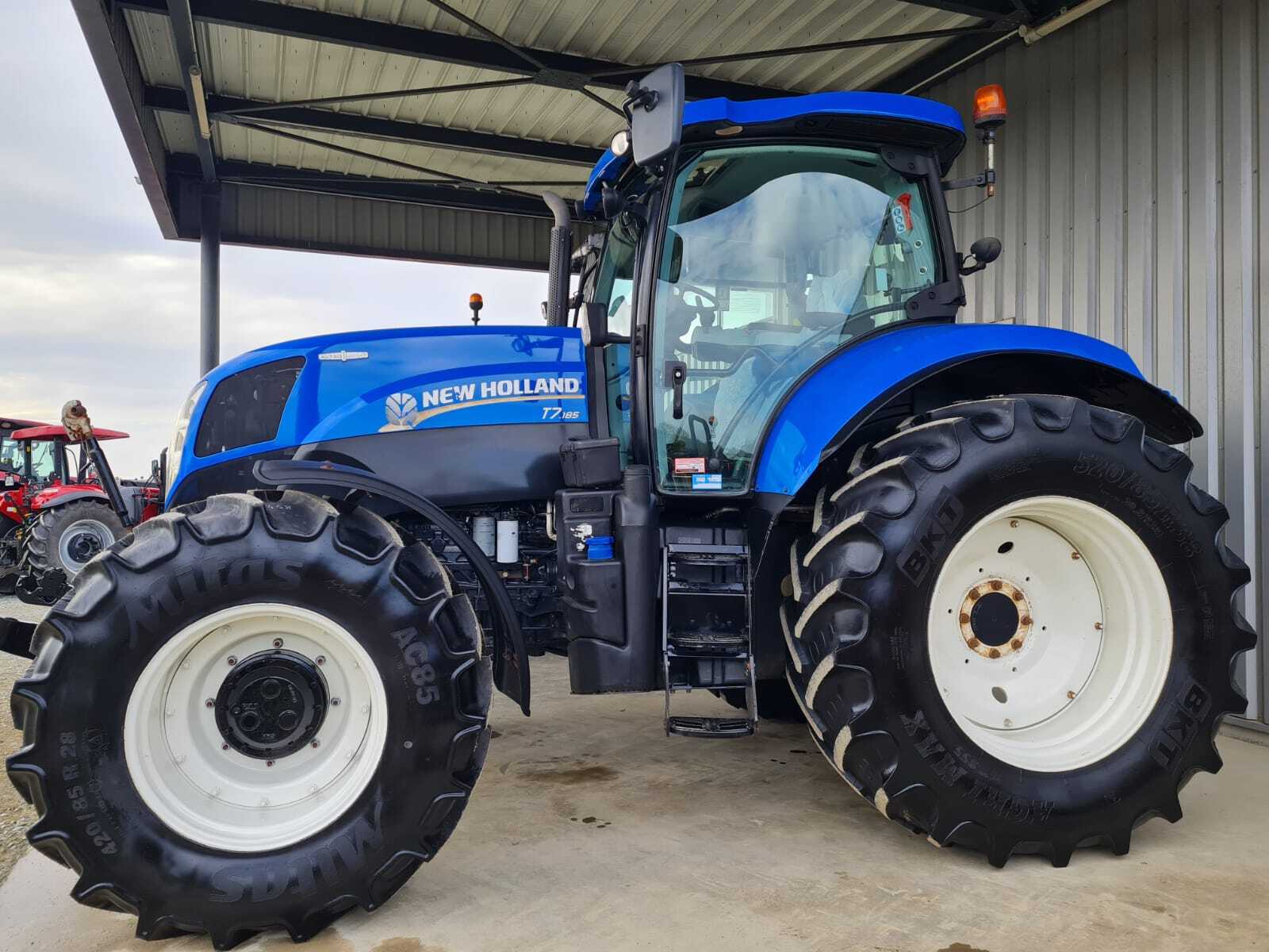 NEW HOLLAND T7.185 AC
