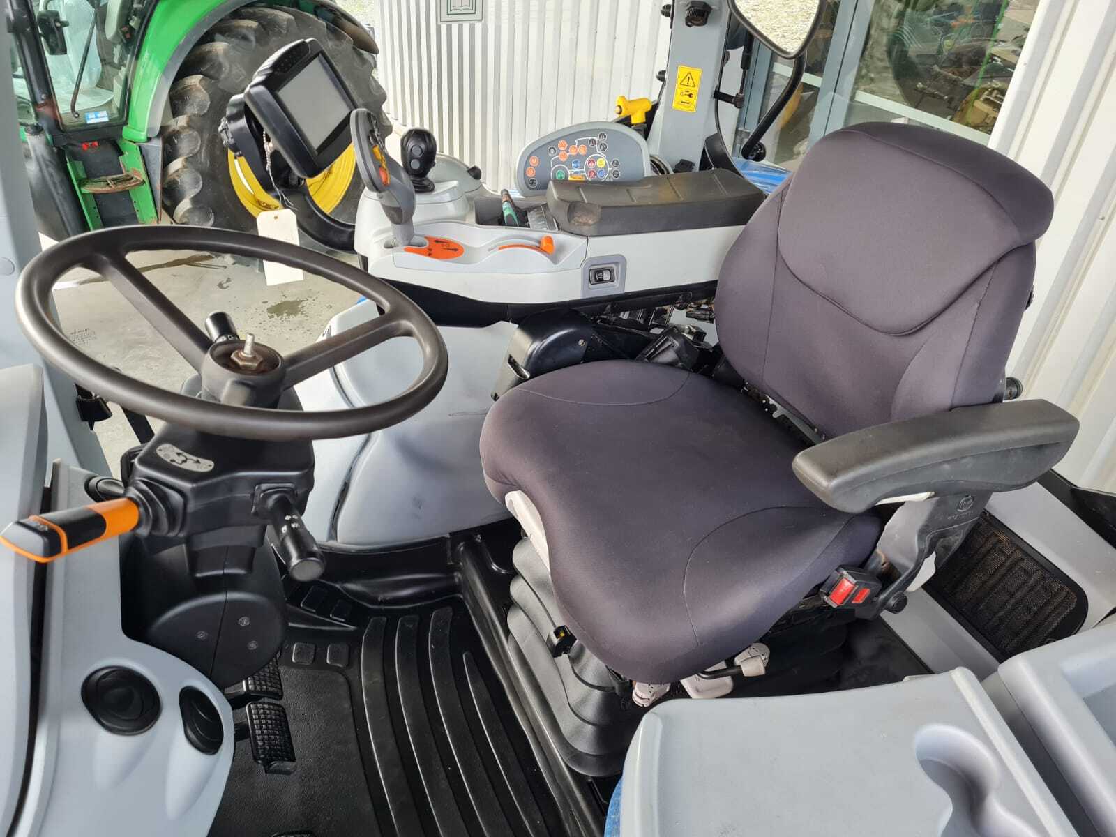 NEW HOLLAND T7.185 AC