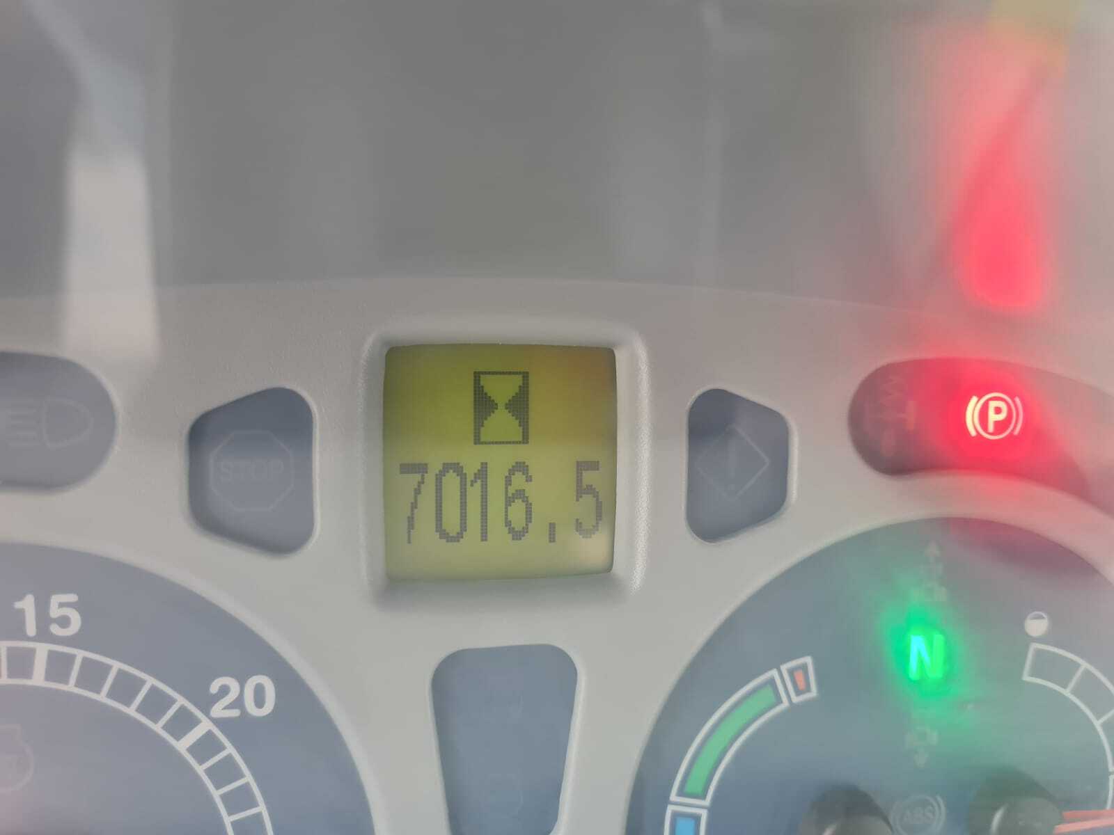 NEW HOLLAND T7.185 AC