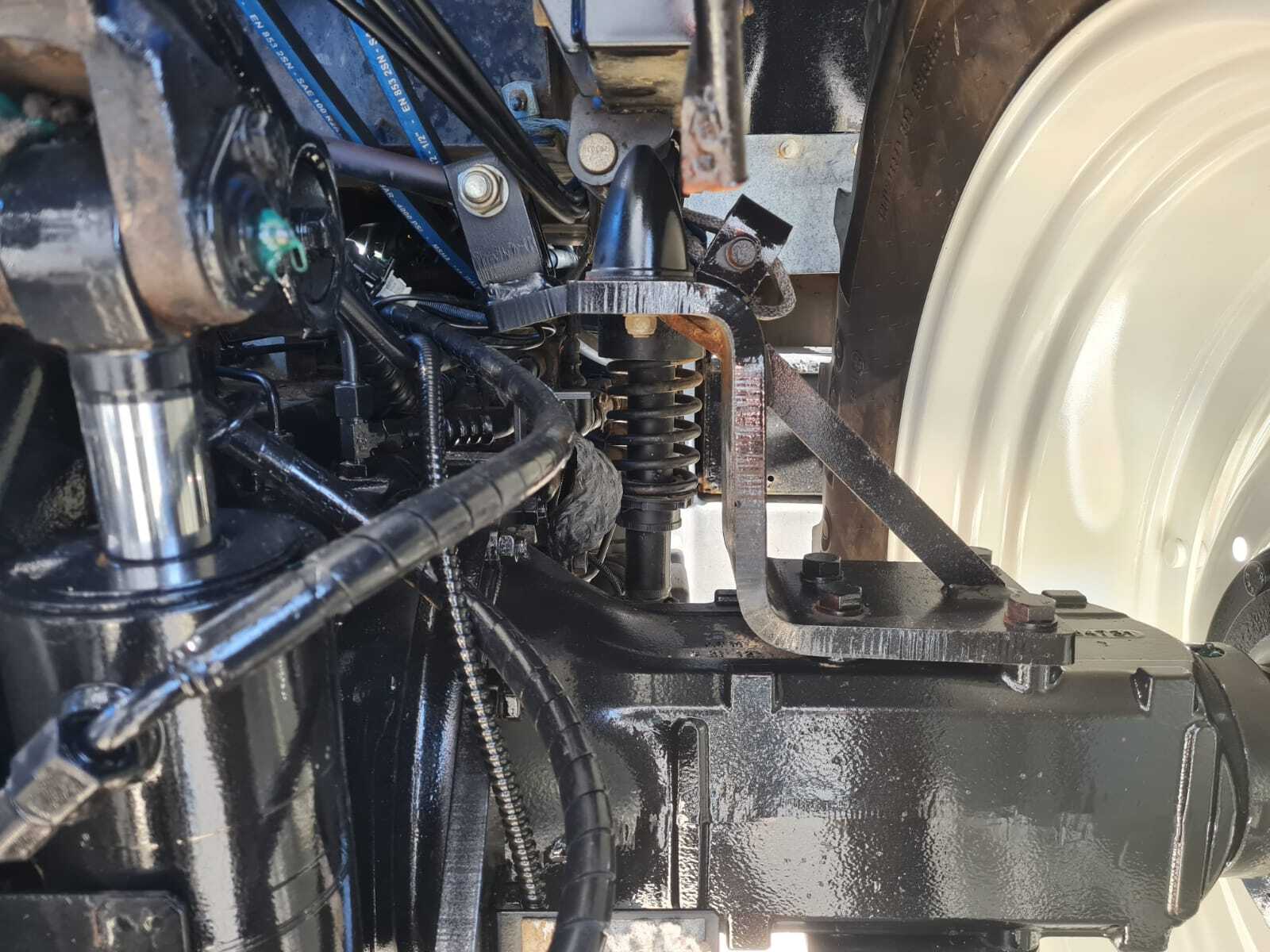 NEW HOLLAND T7.185 RC