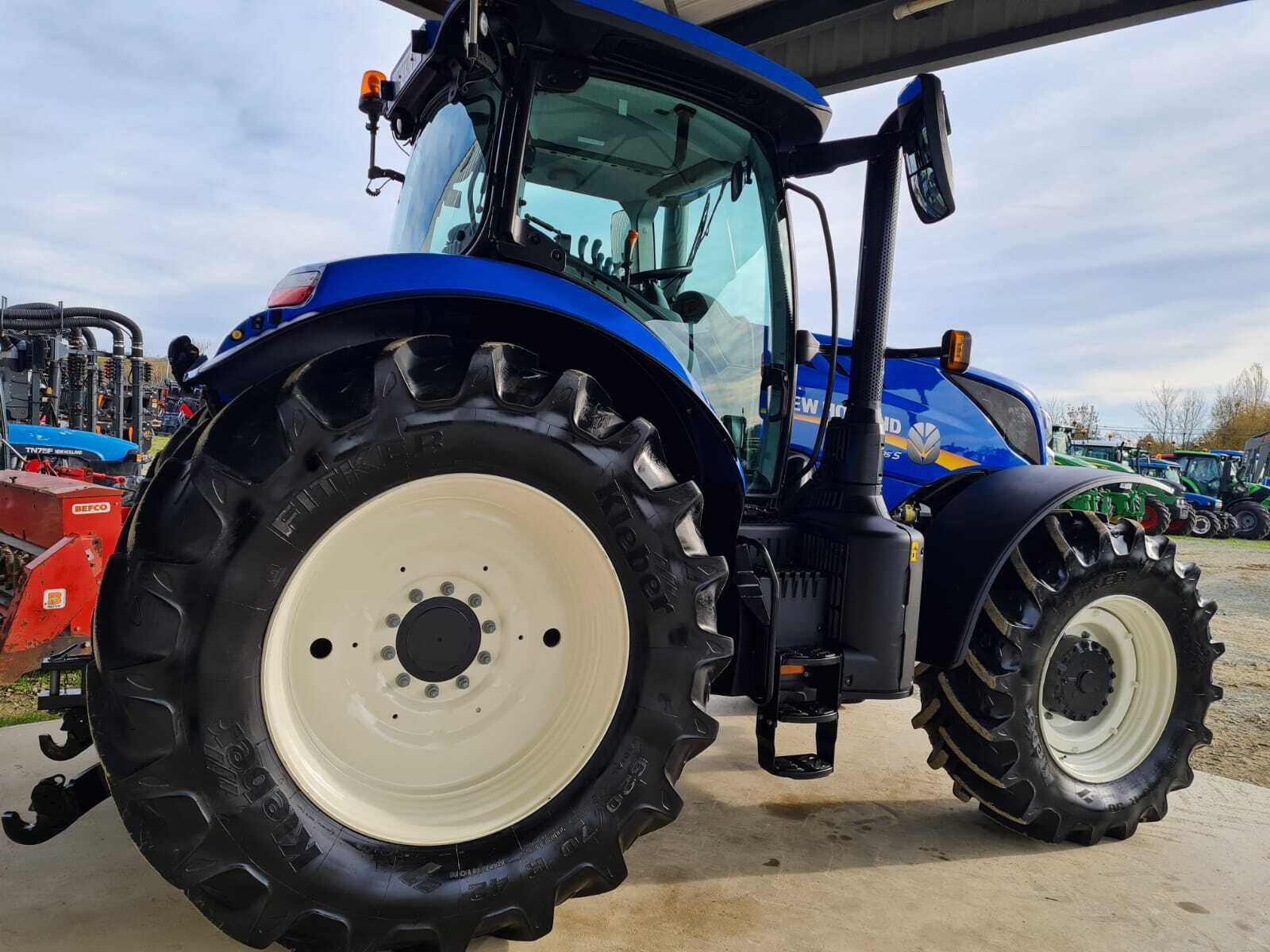 NEW HOLLAND T7.195S
