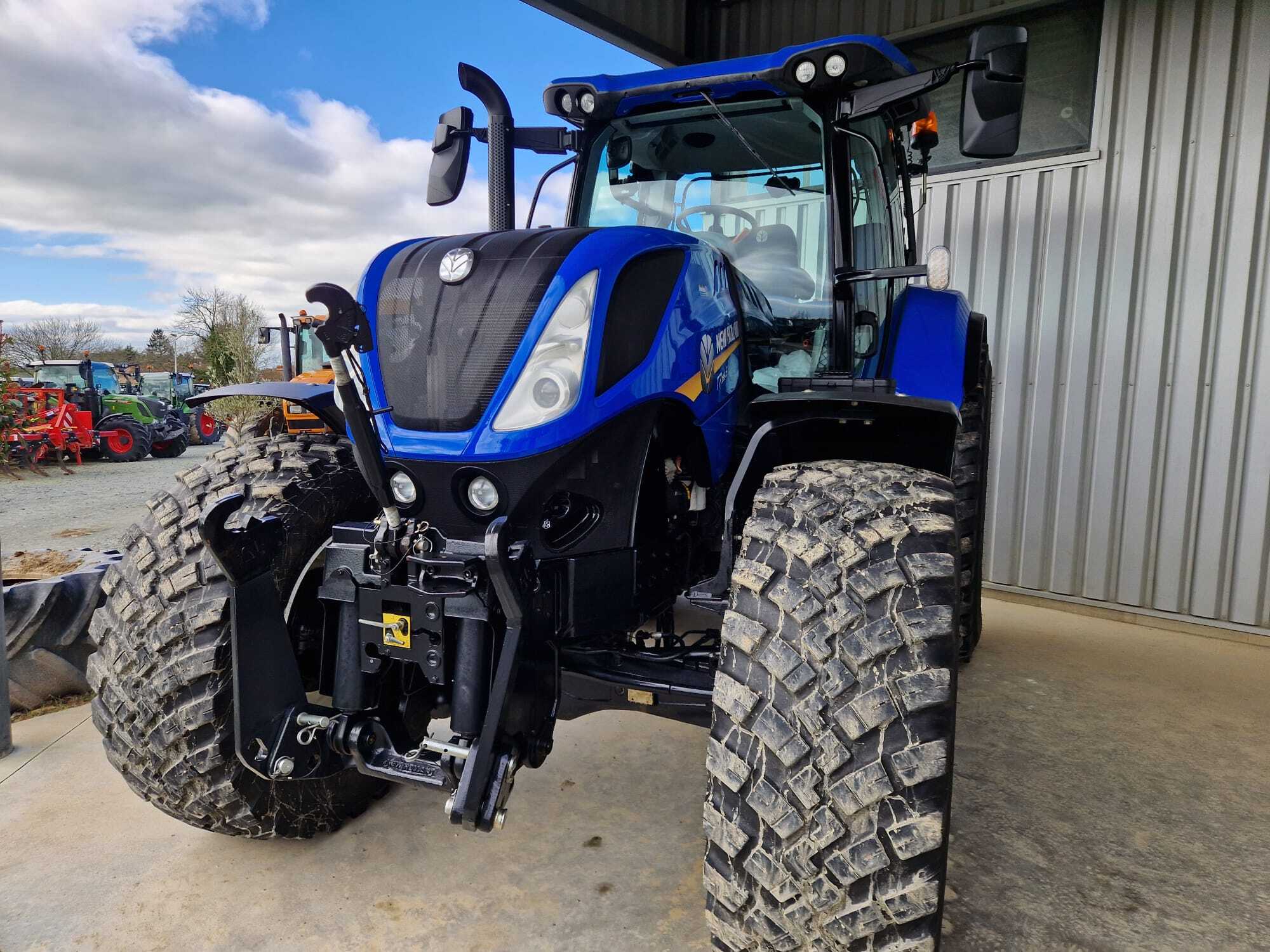 NEW HOLLAND T7.195S