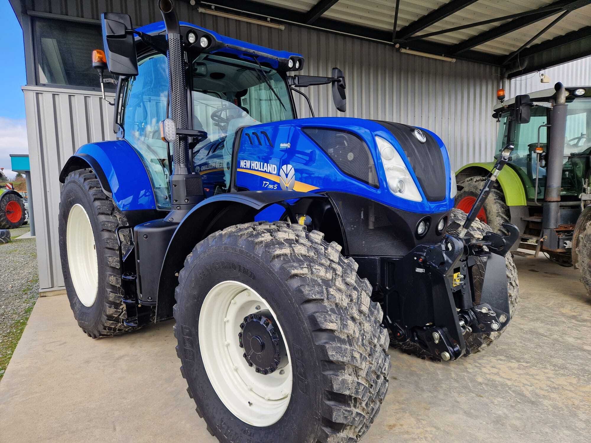 NEW HOLLAND T7.195S