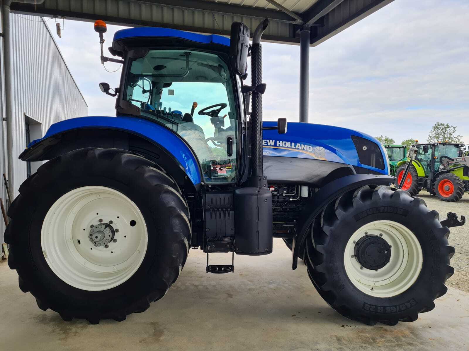 NEW HOLLAND T7.200 PC