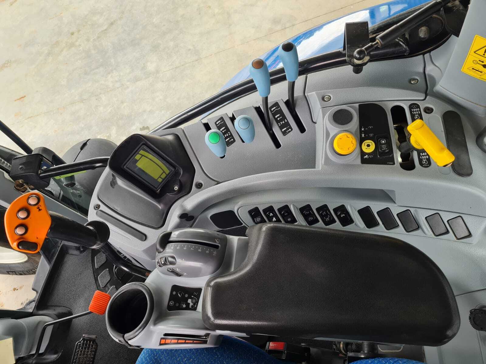 NEW HOLLAND T7.200 PC