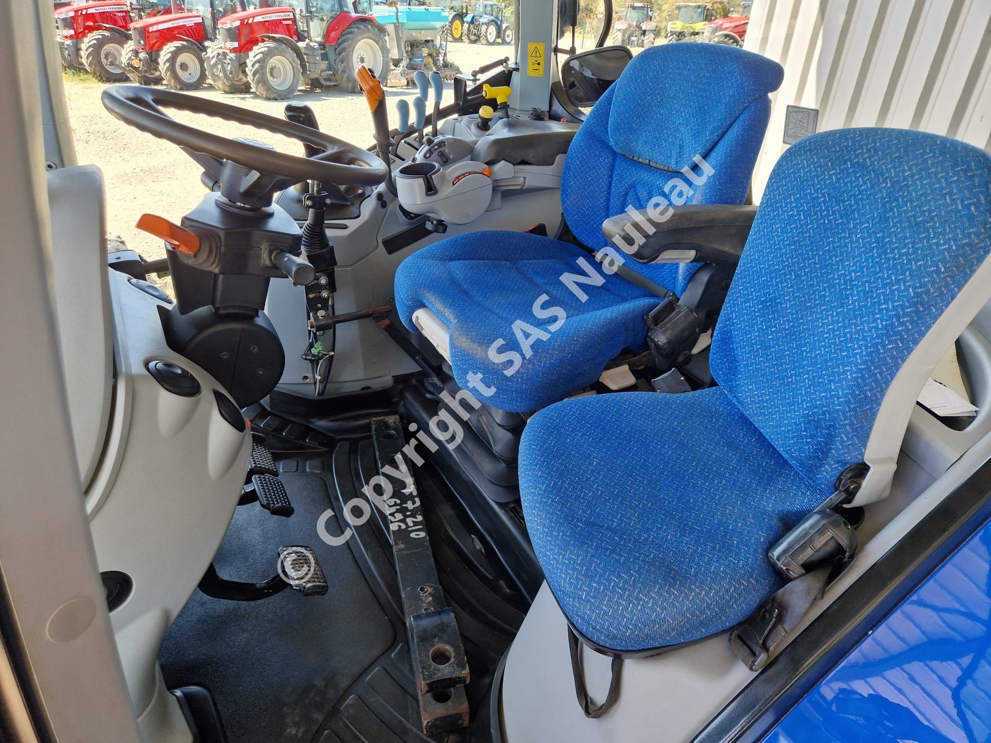 NEW HOLLAND T7.210RC