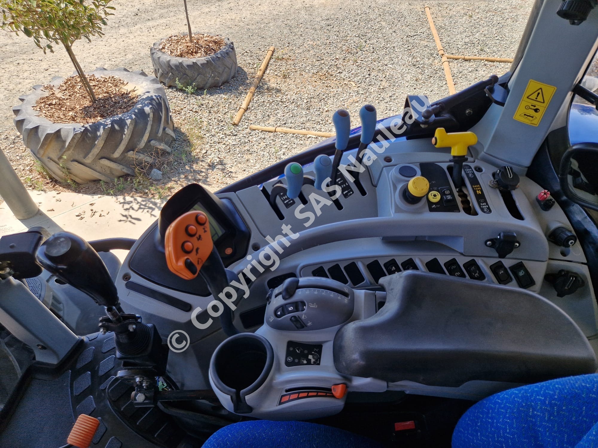 NEW HOLLAND T7.210RC