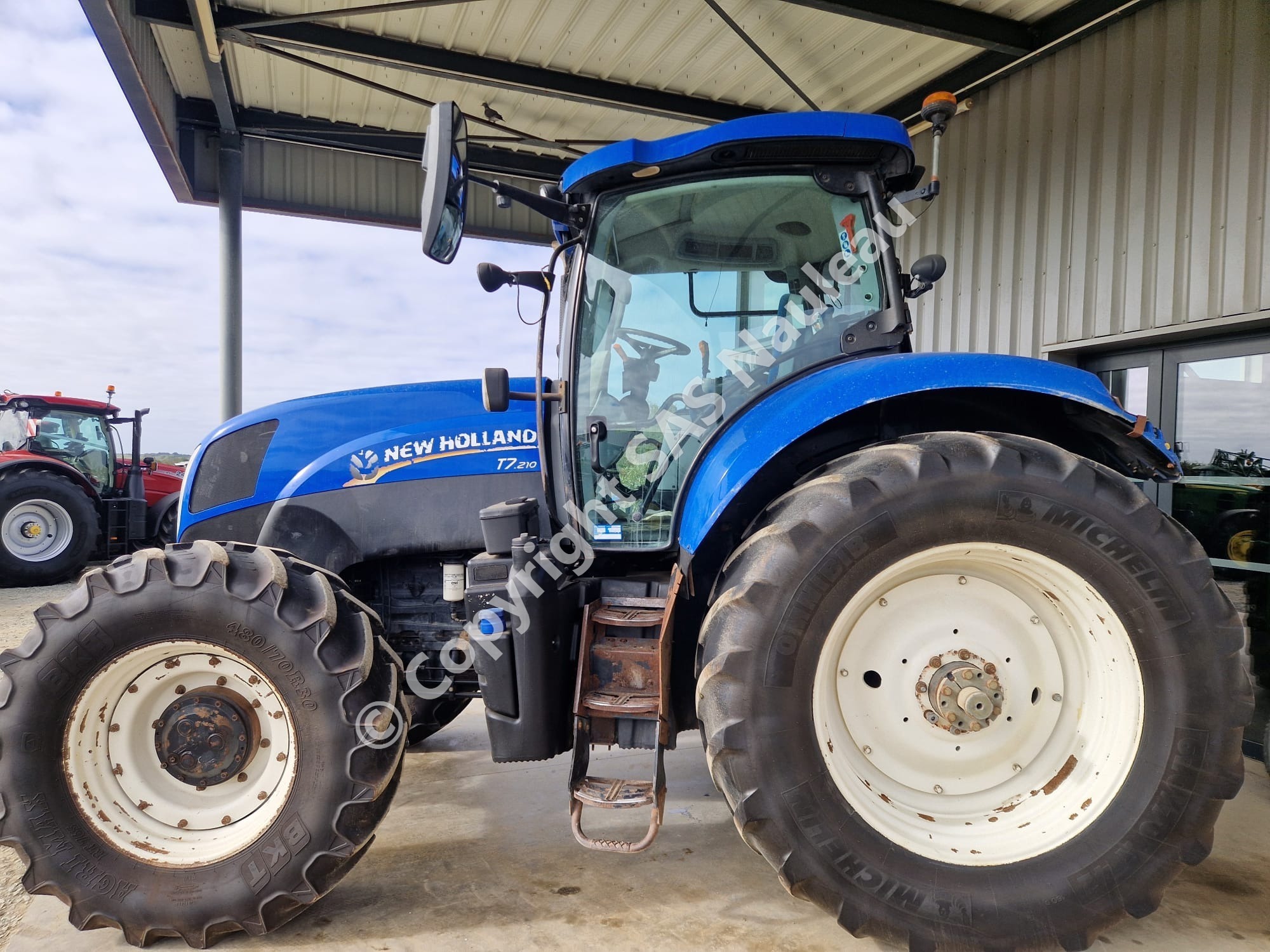 NEW HOLLAND T7.210
