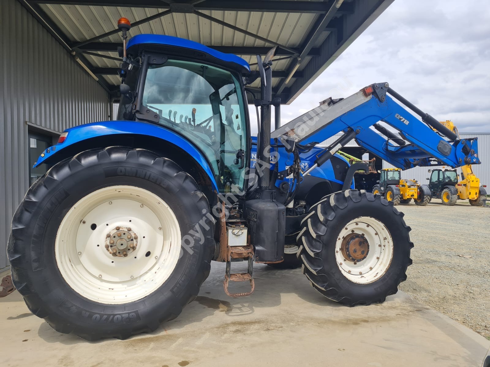 NEW HOLLAND T7.210
