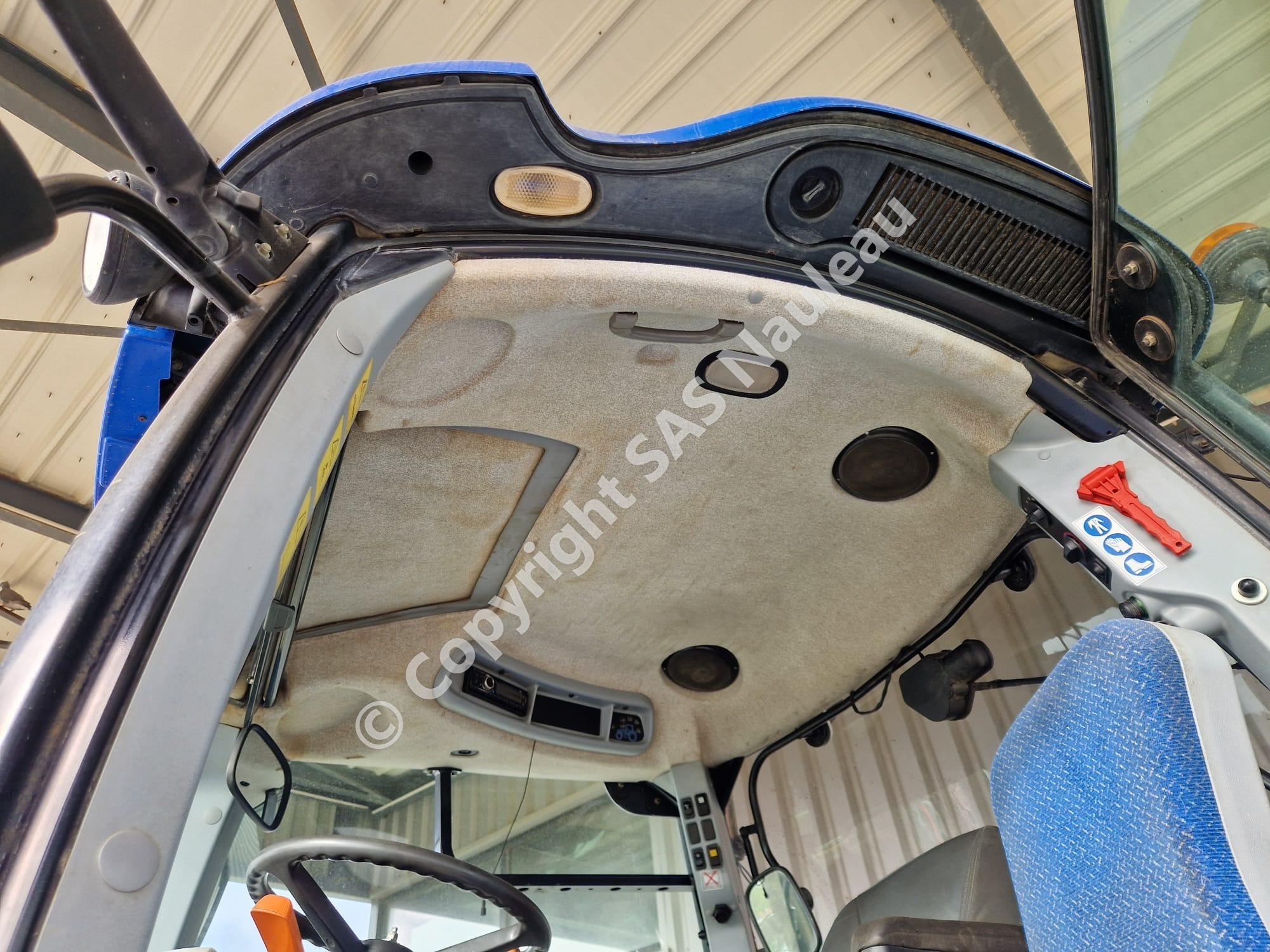 NEW HOLLAND T7.210