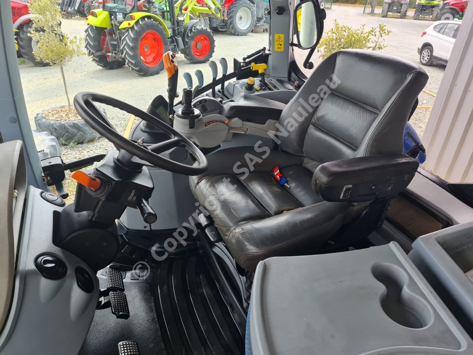 NEW HOLLAND T7.210