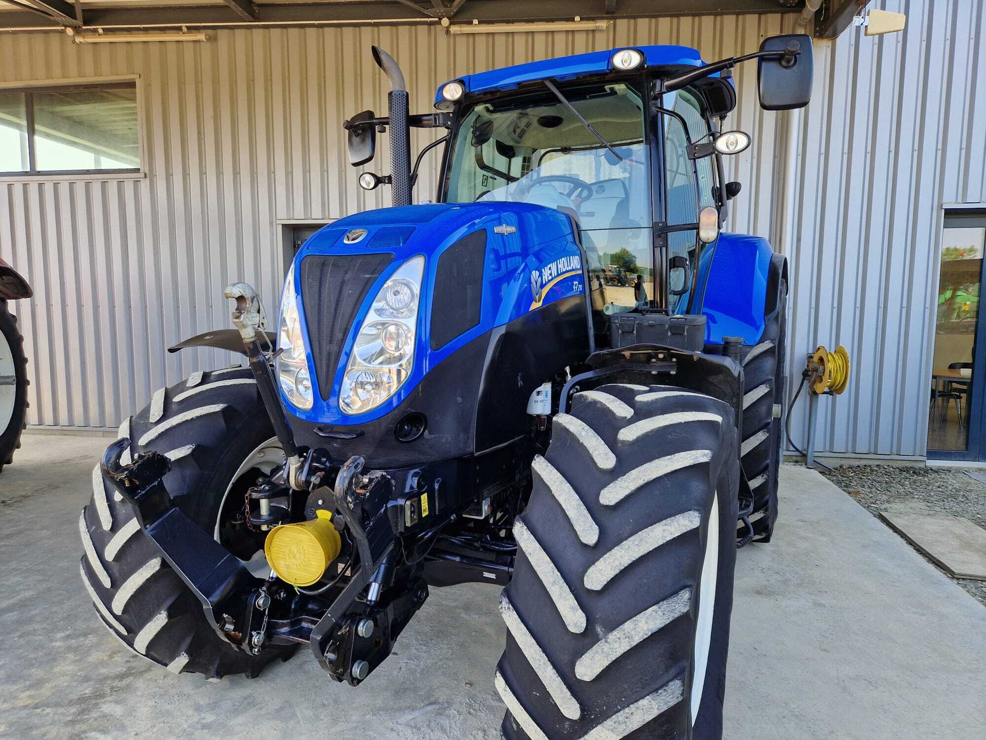 NEW HOLLAND T7.210 AC