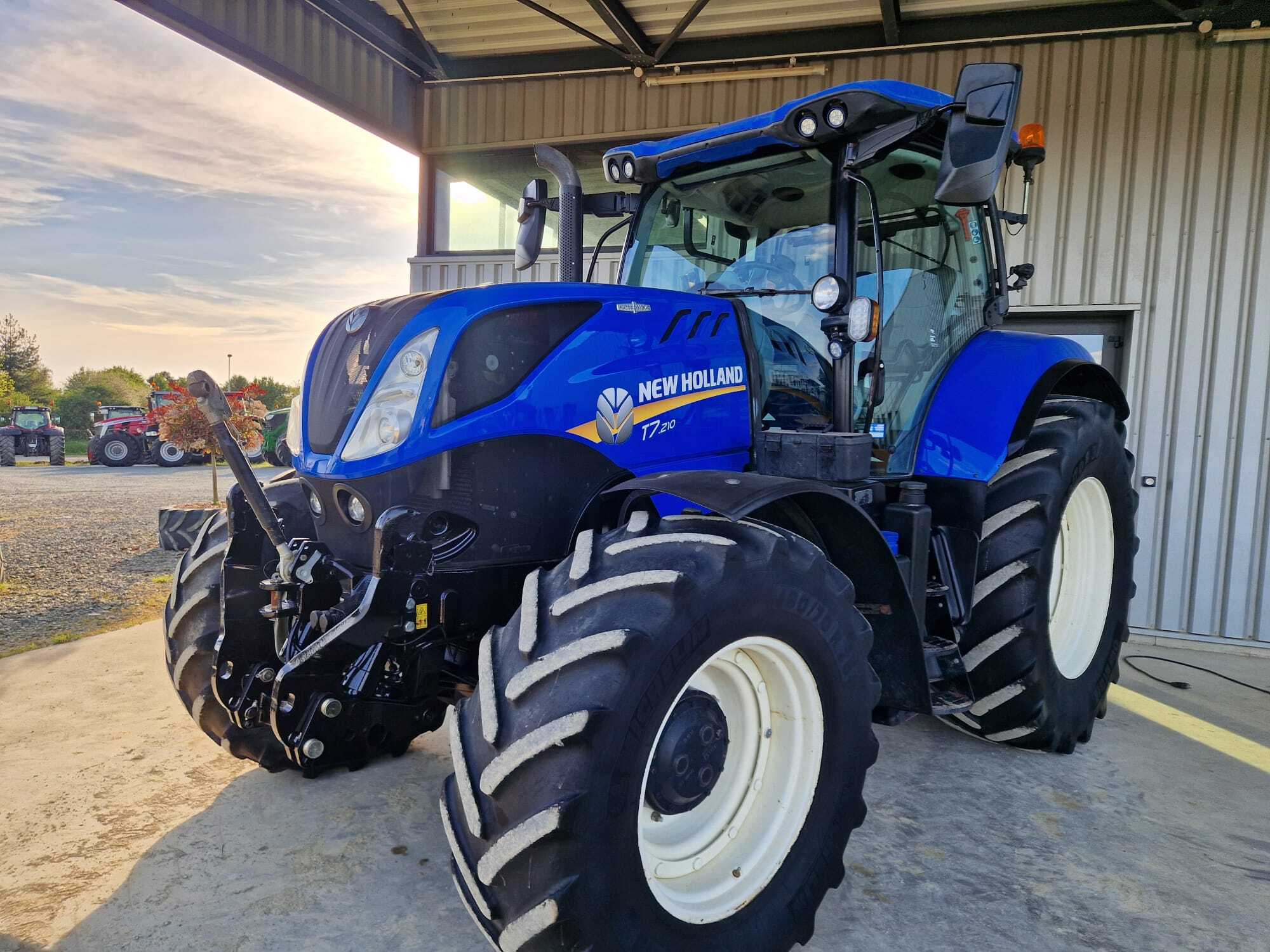 NEW HOLLAND T7.210 AC