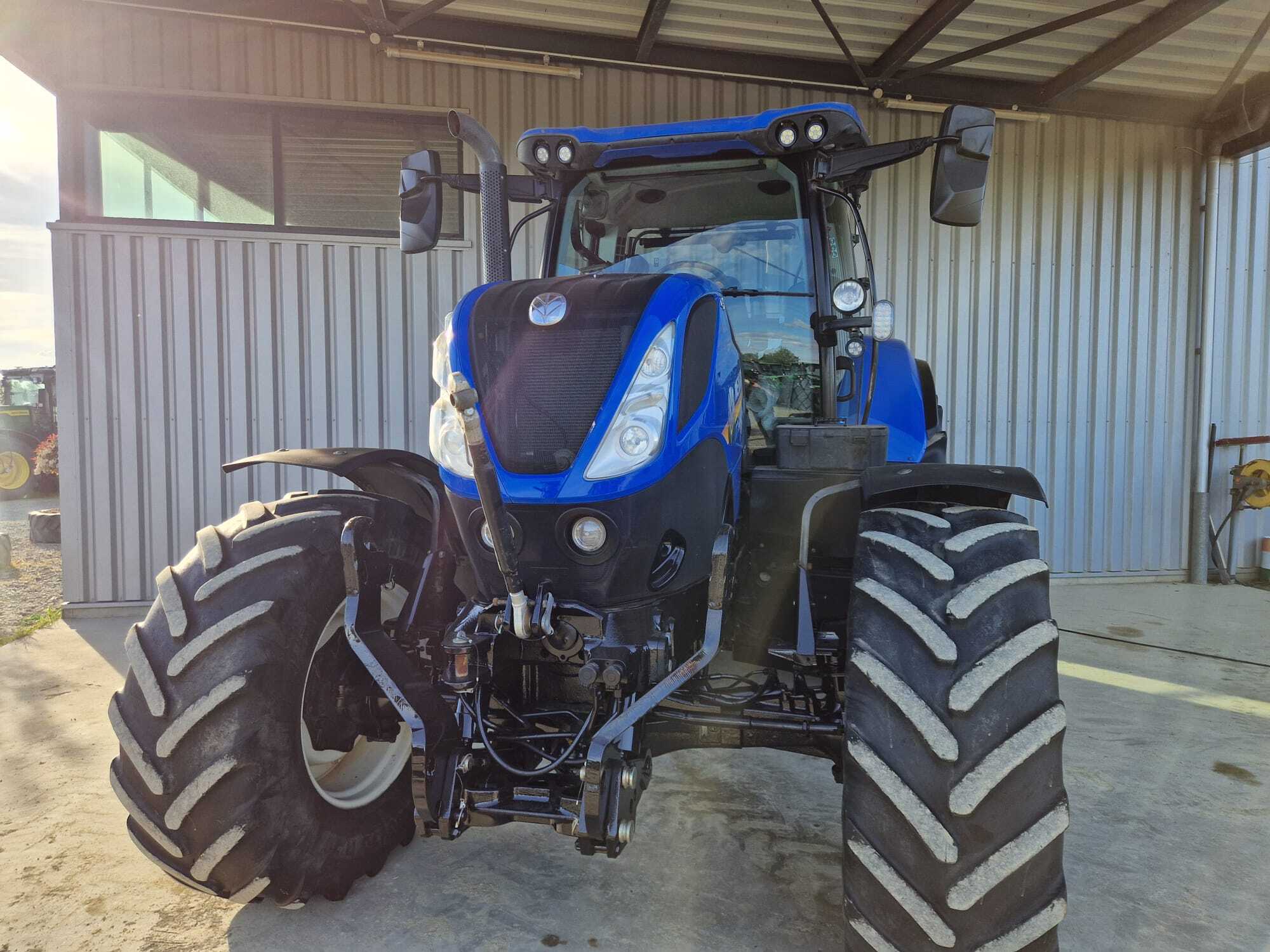 NEW HOLLAND T7.210 AC