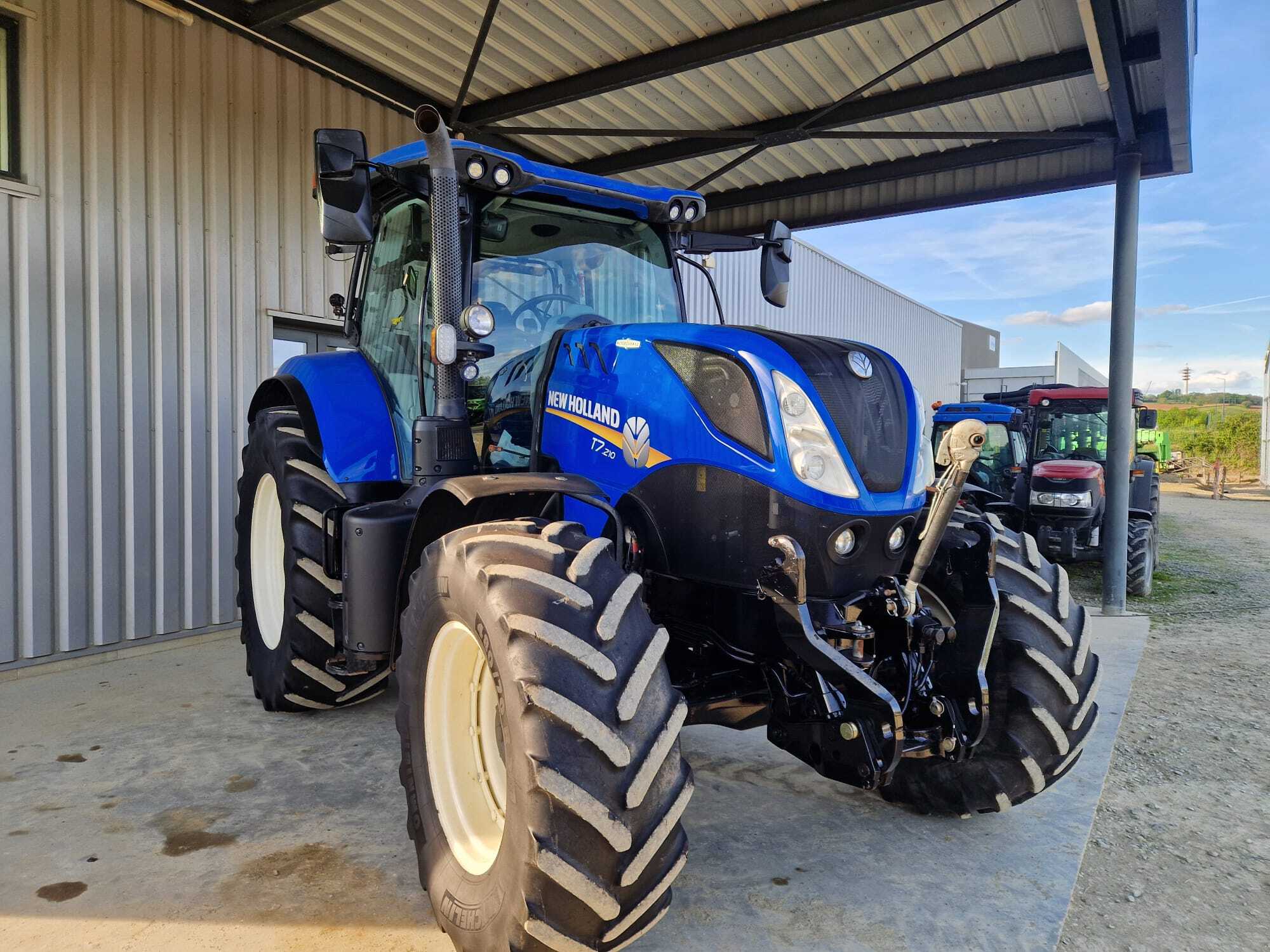 NEW HOLLAND T7.210 AC