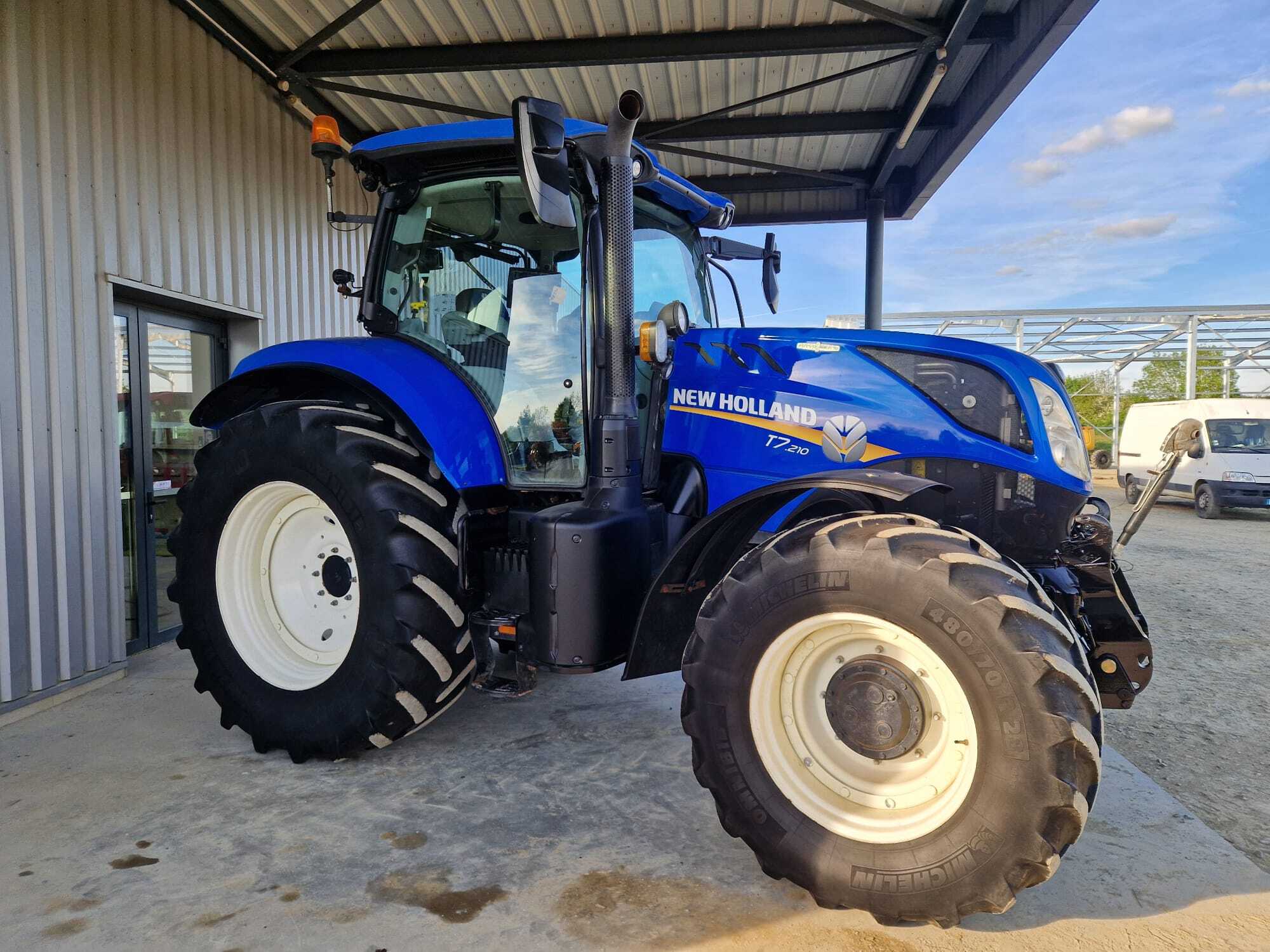 NEW HOLLAND T7.210 AC