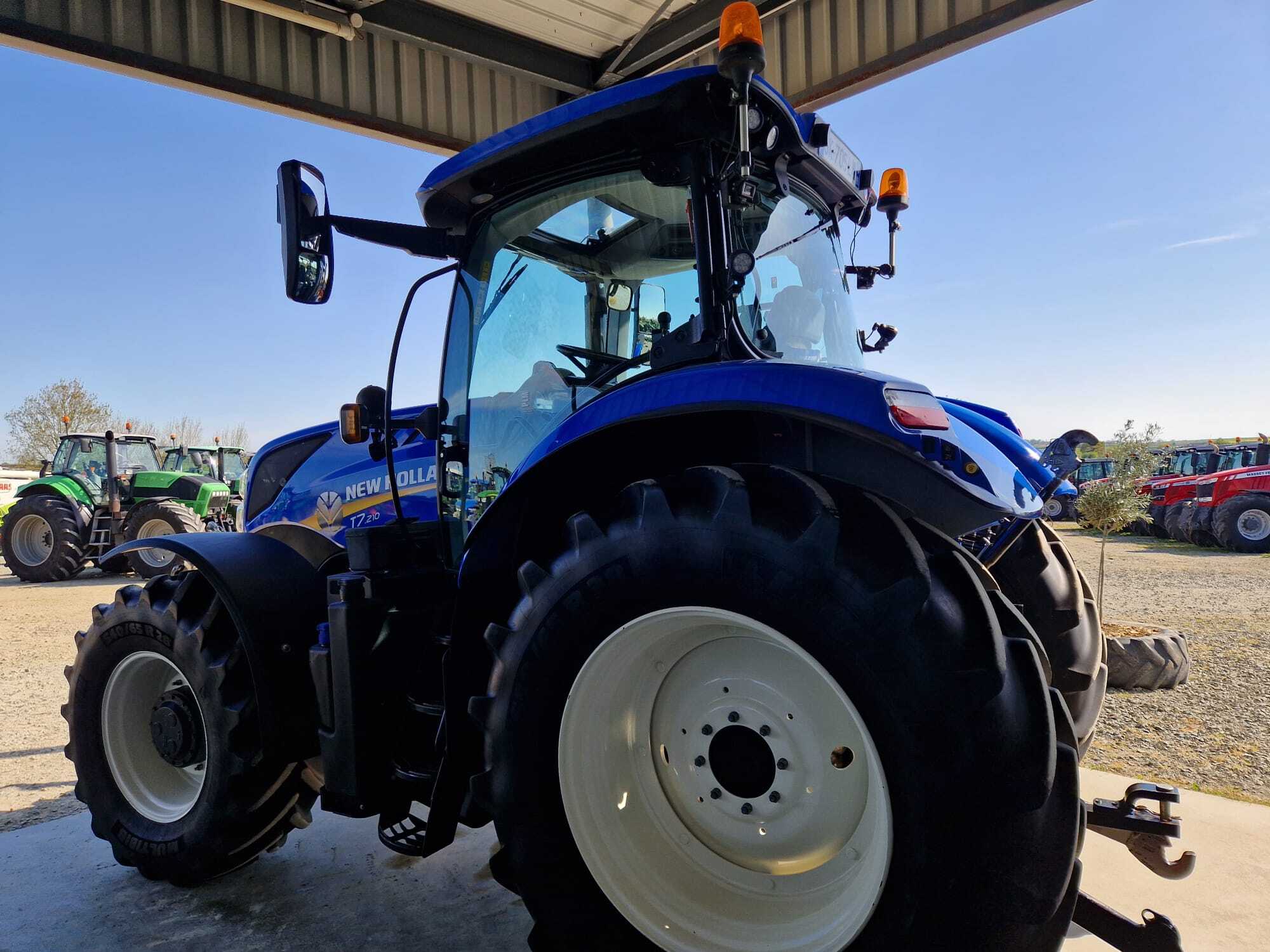 NEW HOLLAND T7.210 PC