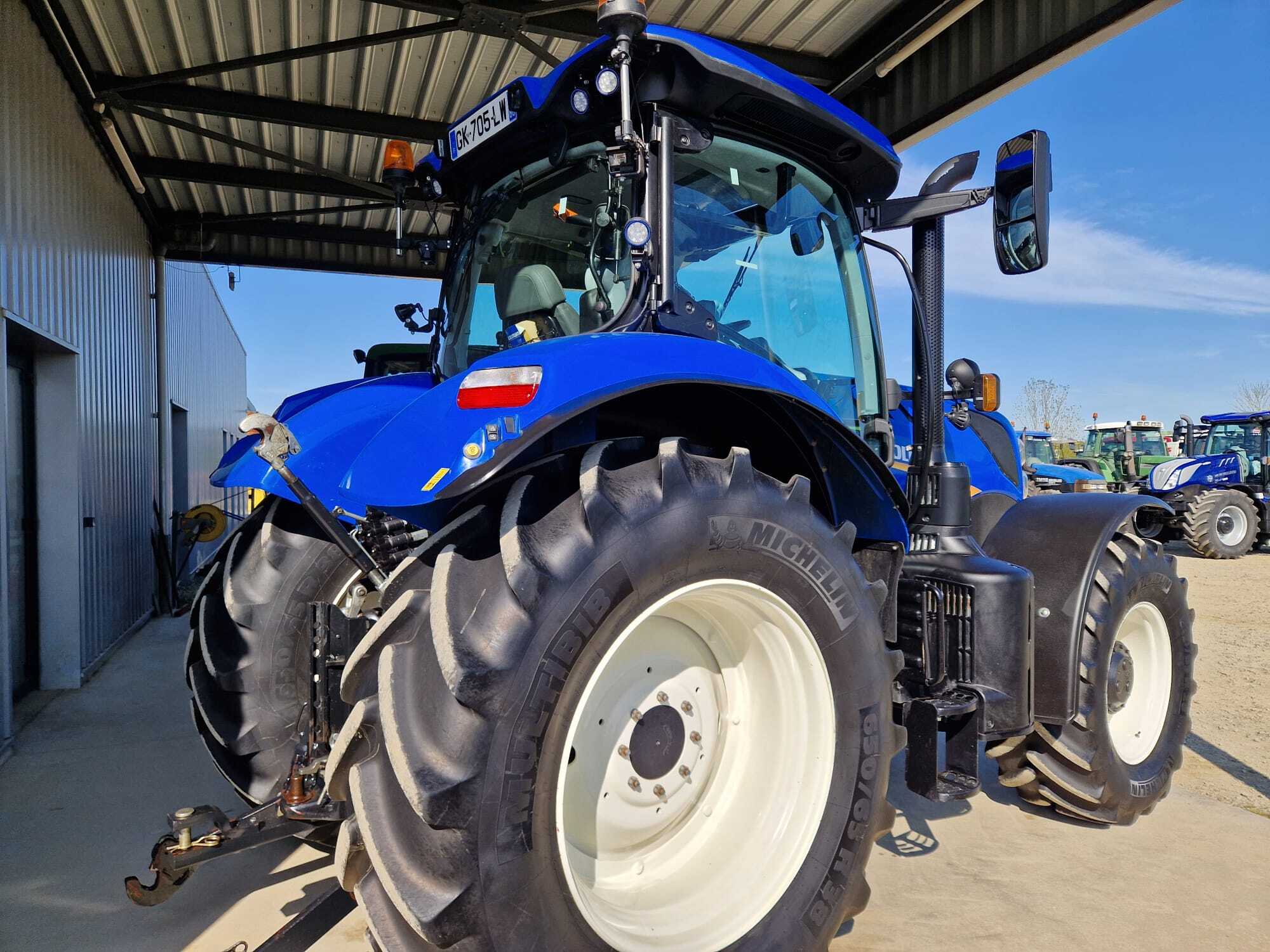 NEW HOLLAND T7.210 PC