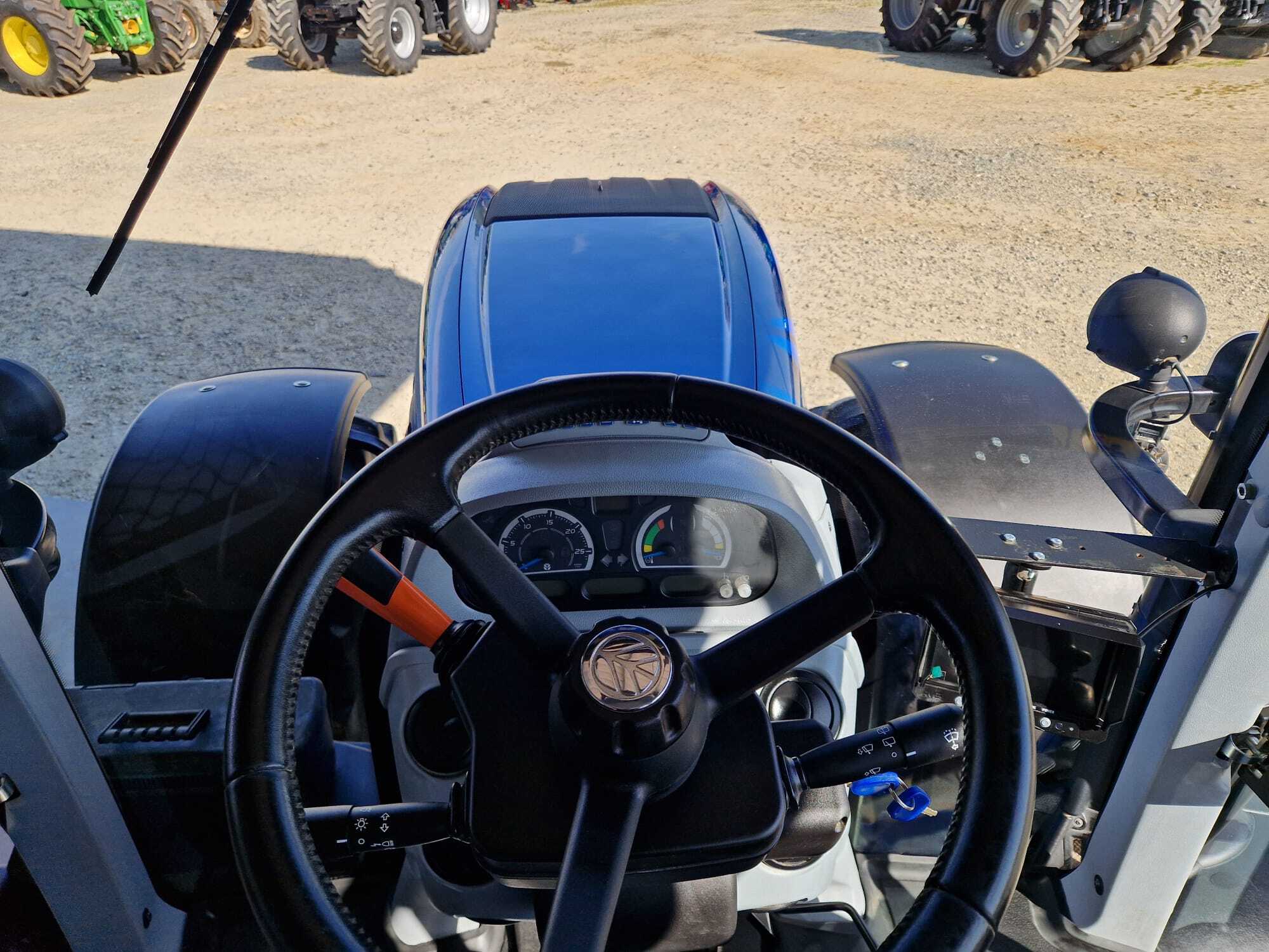 NEW HOLLAND T7.210 PC