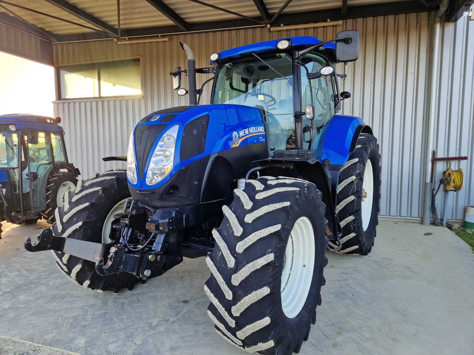 NEW HOLLAND T7.210 PC