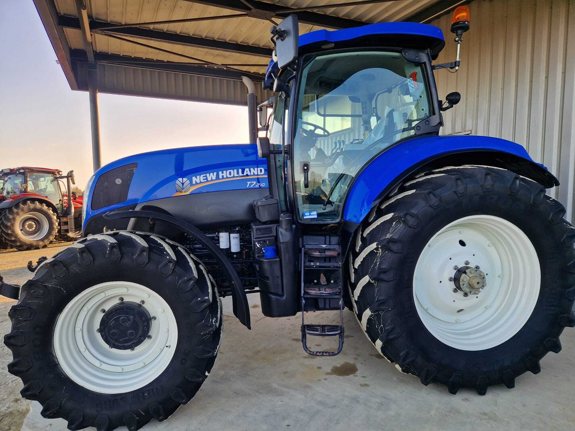 NEW HOLLAND T7.210 PC