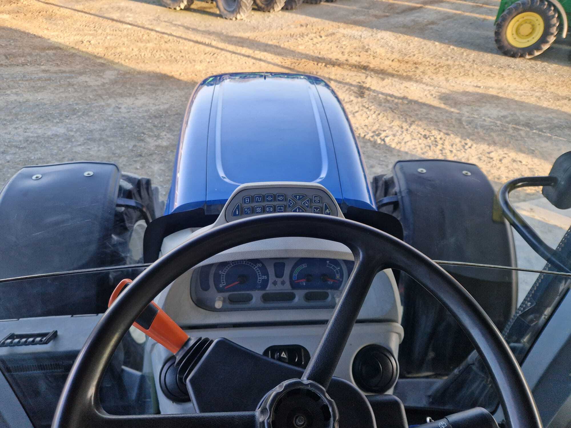 NEW HOLLAND T7.210 PC