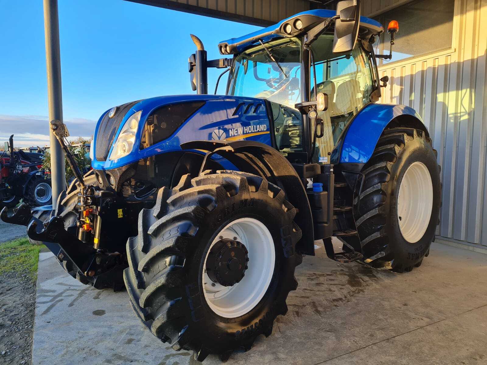 NEW HOLLAND T7.215S