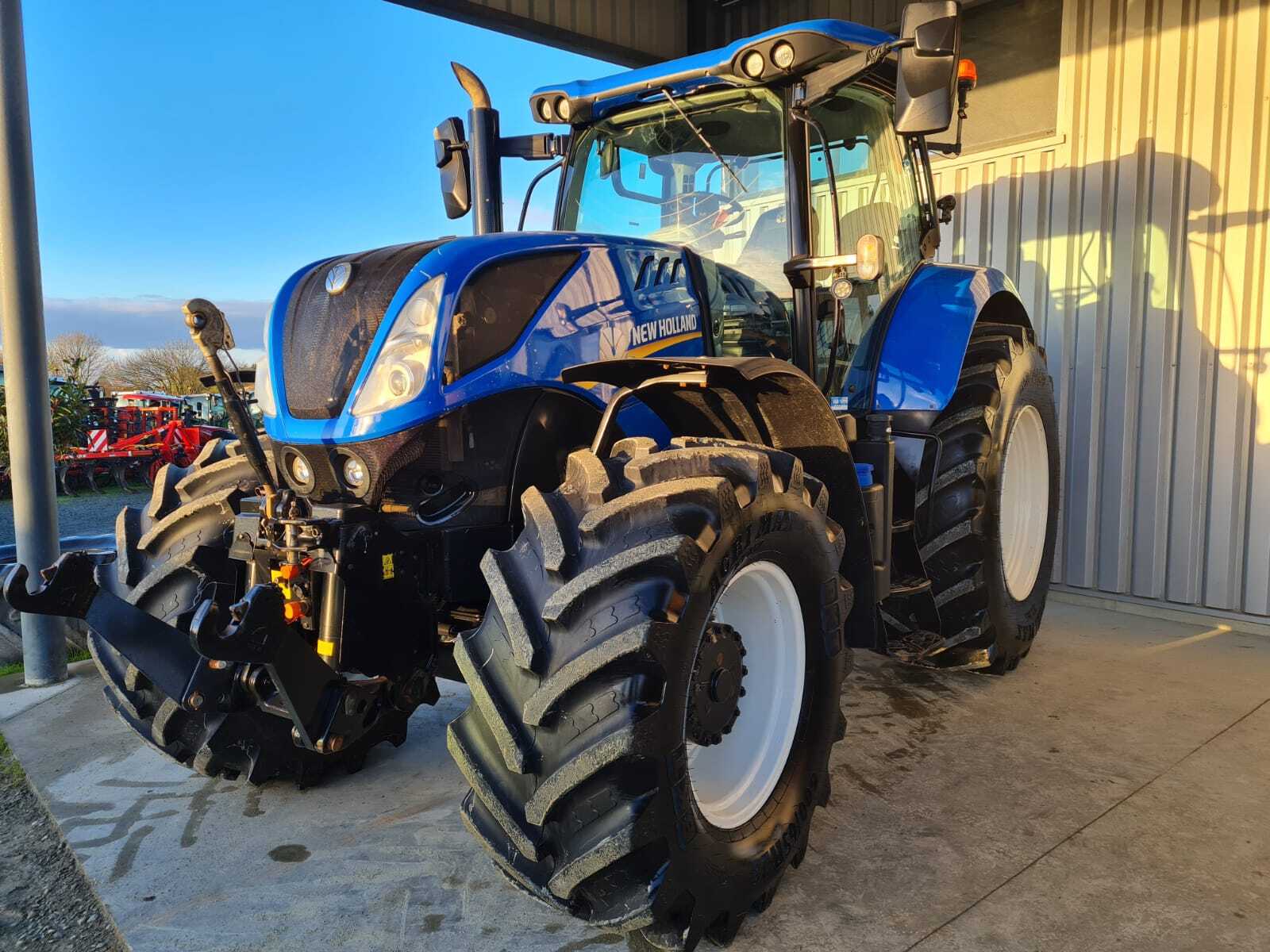 NEW HOLLAND T7.215S