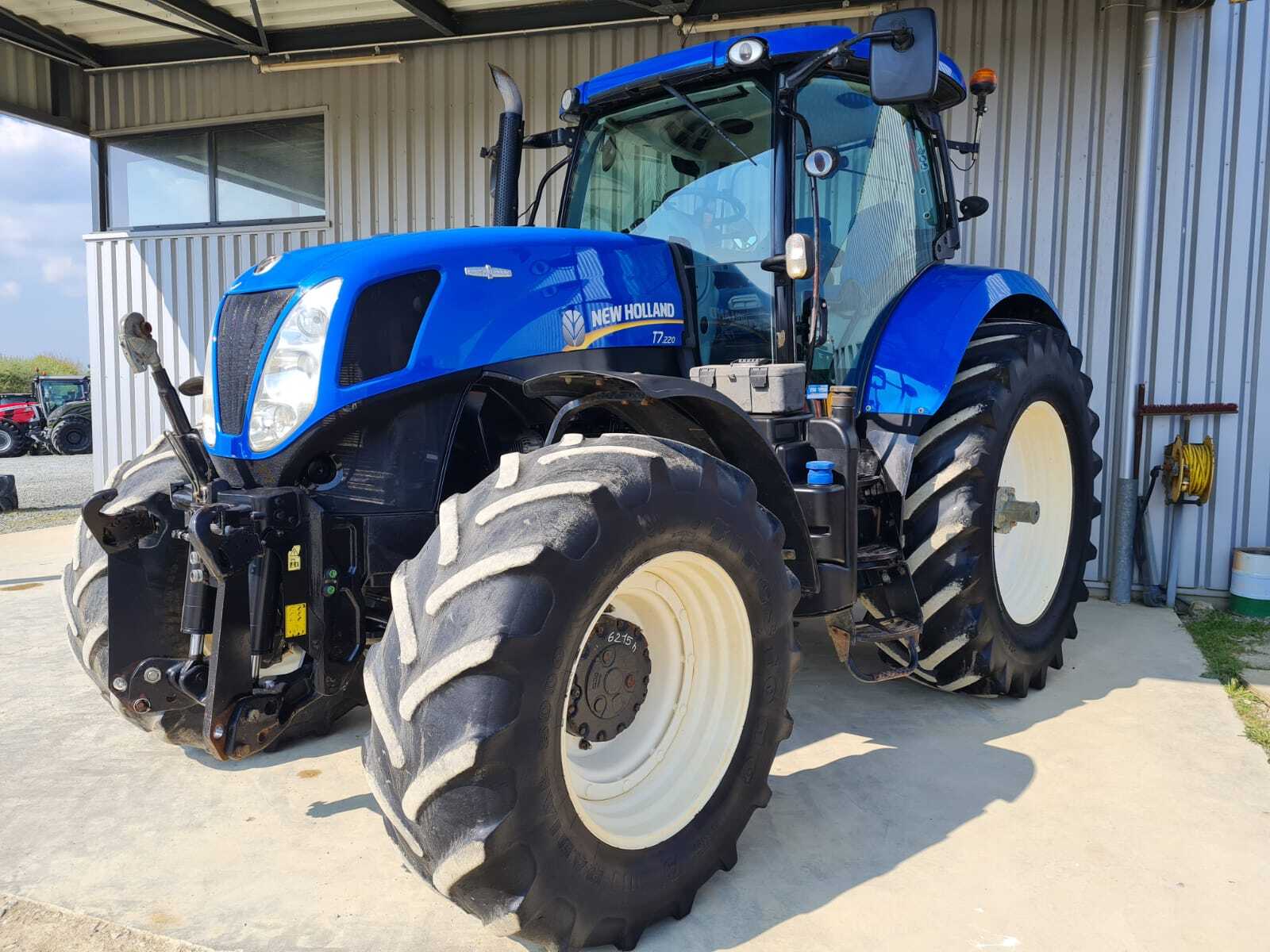 NEW HOLLAND T7.220 AC