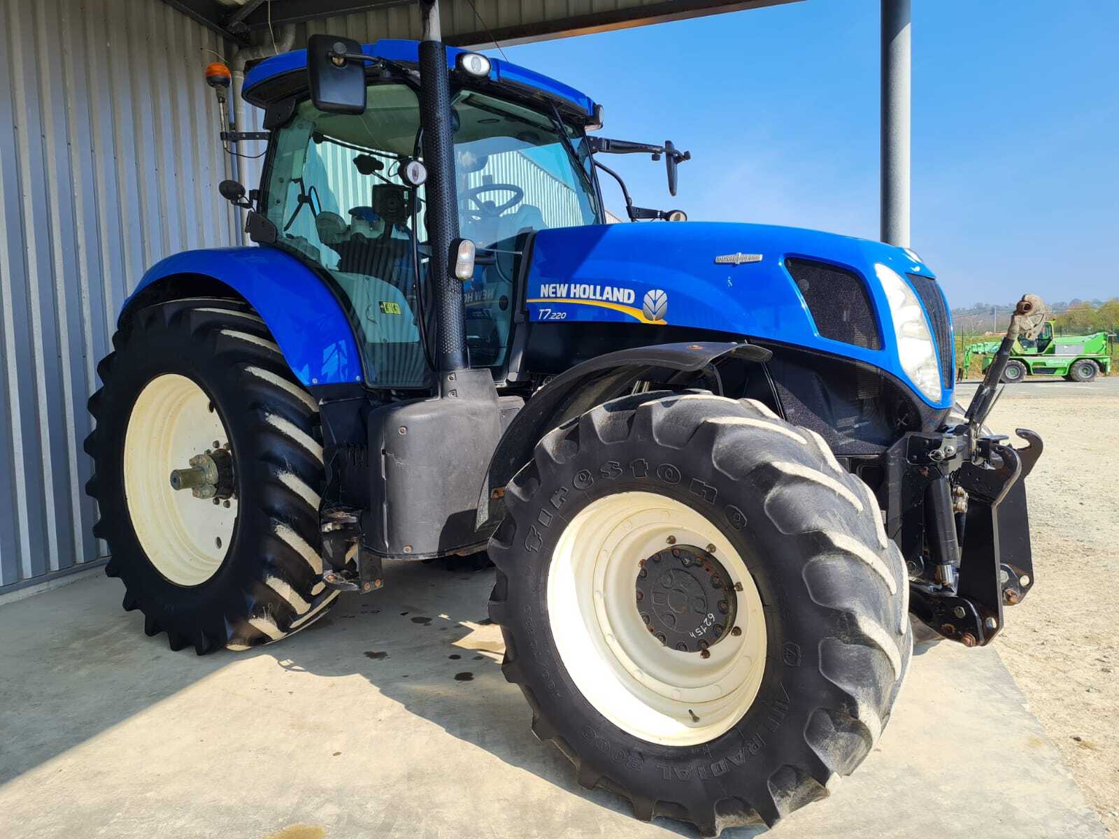 NEW HOLLAND T7.220 AC
