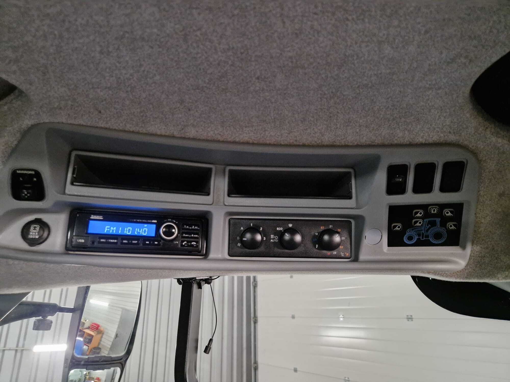 NEW HOLLAND T7.225 AC